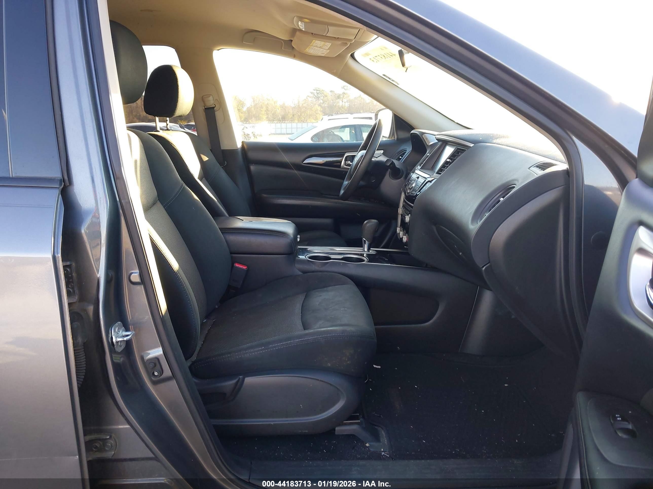 NISSAN PATHFINDER image 5