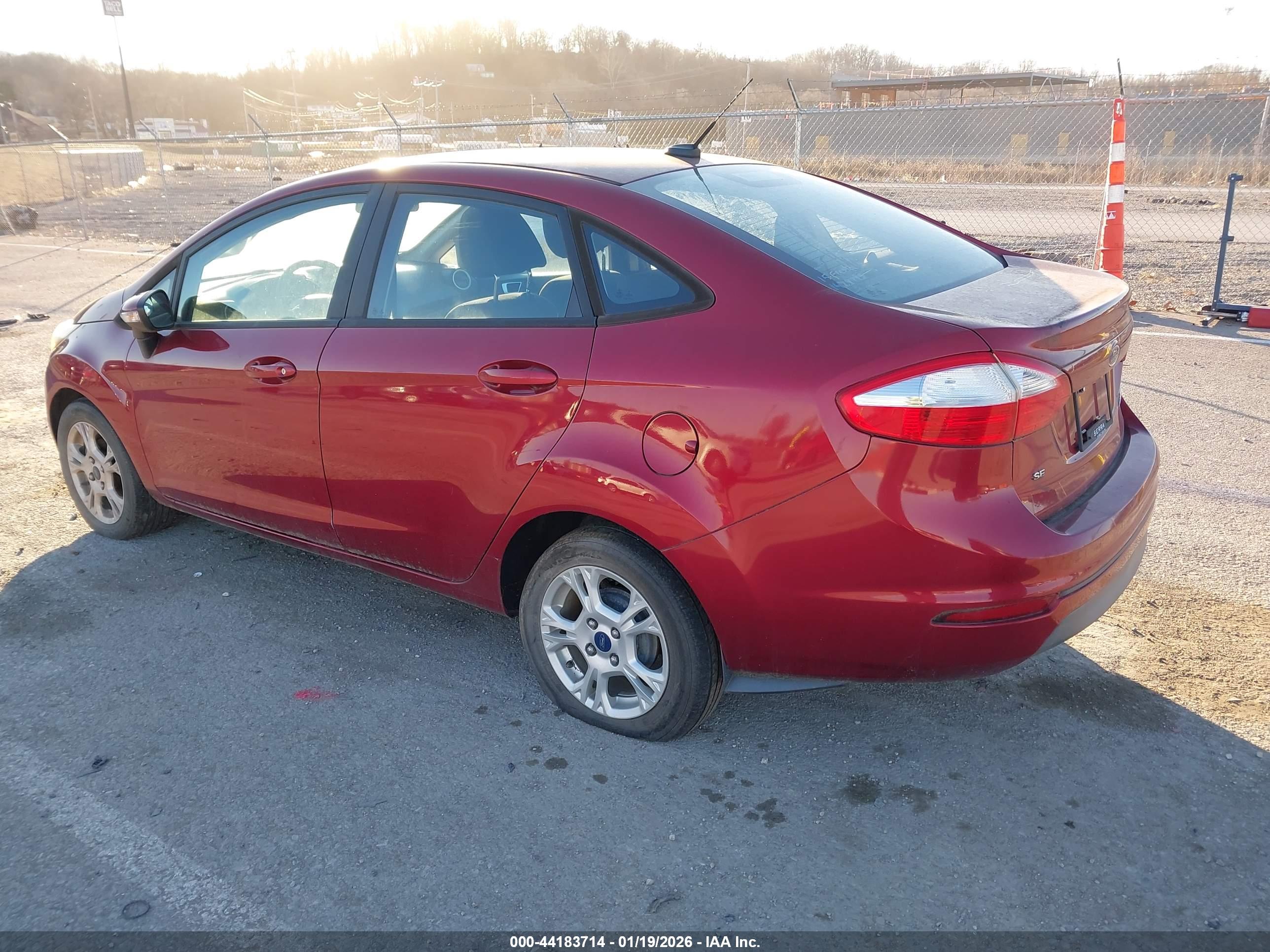 FORD FIESTA image 3