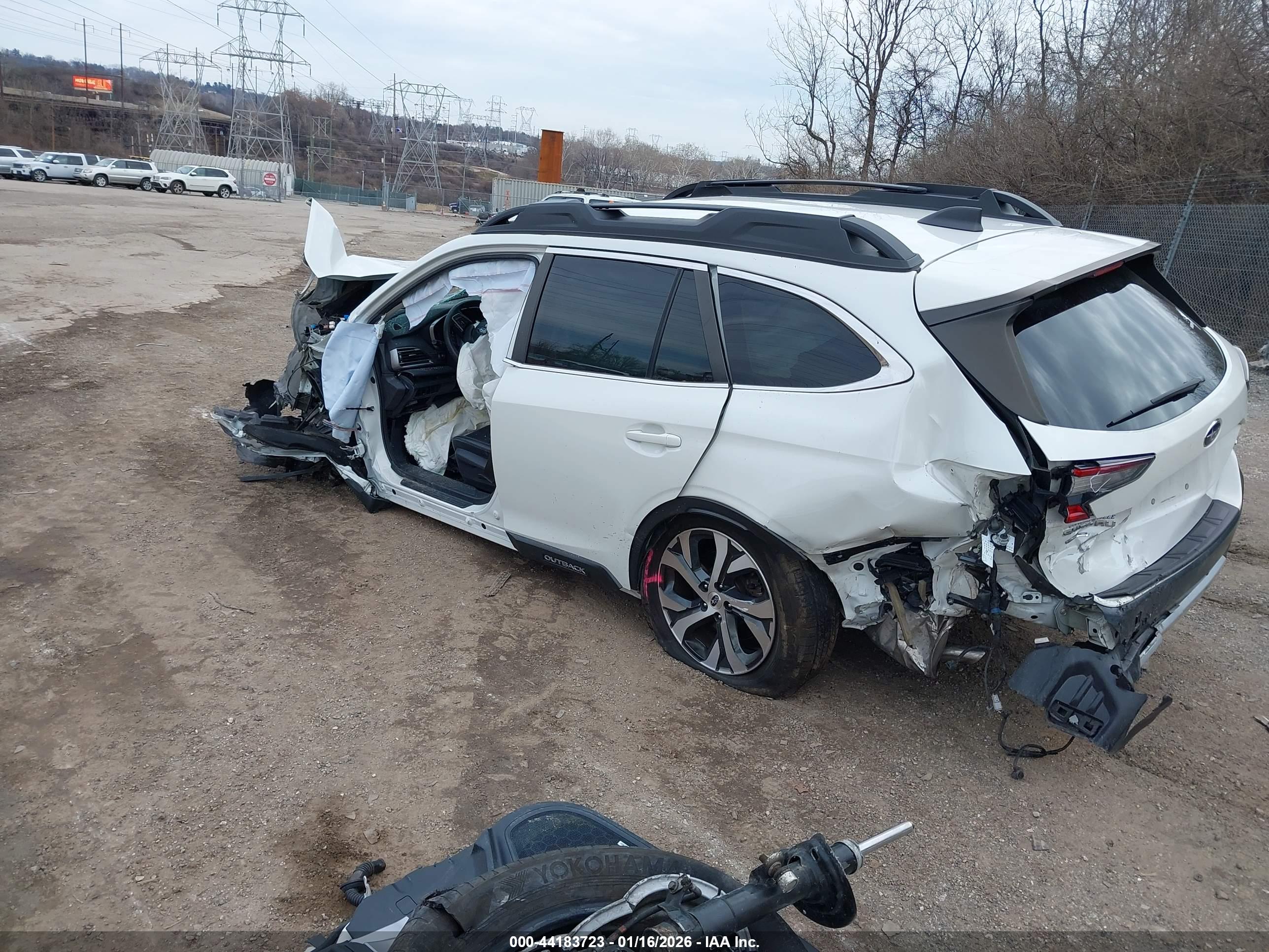 SUBARU OUTBACK image 3