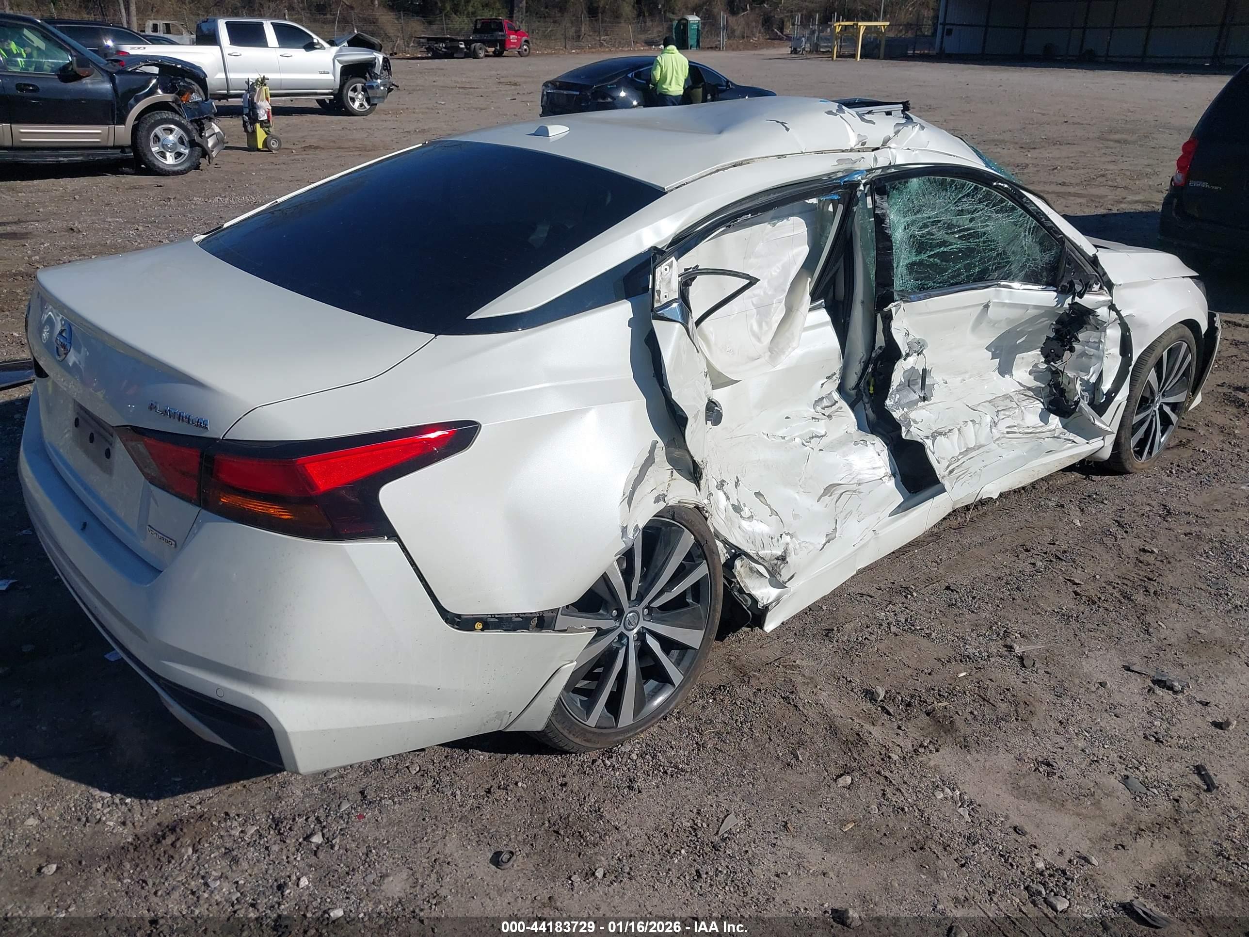 NISSAN ALTIMA image 4