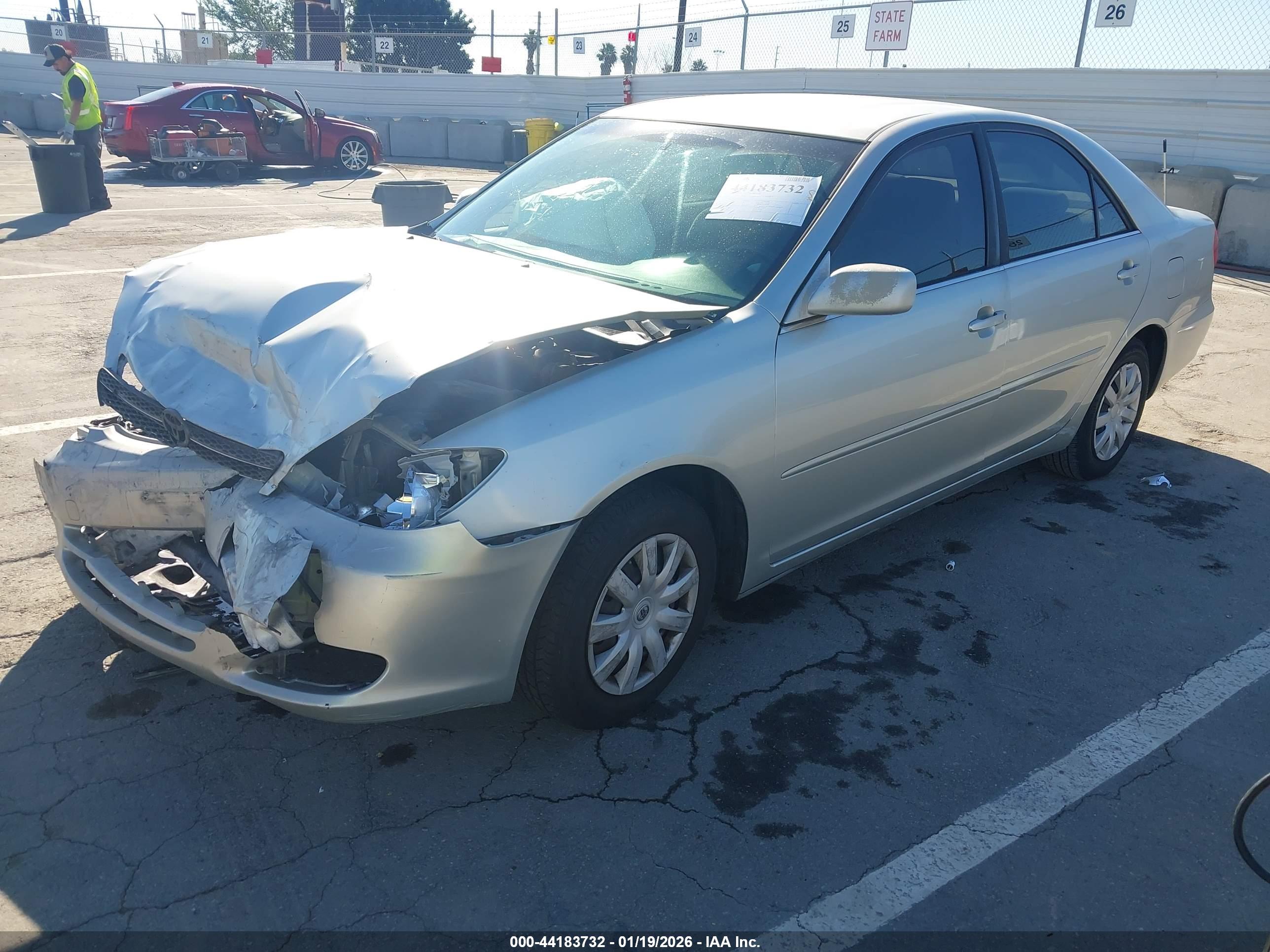 TOYOTA CAMRY image 2