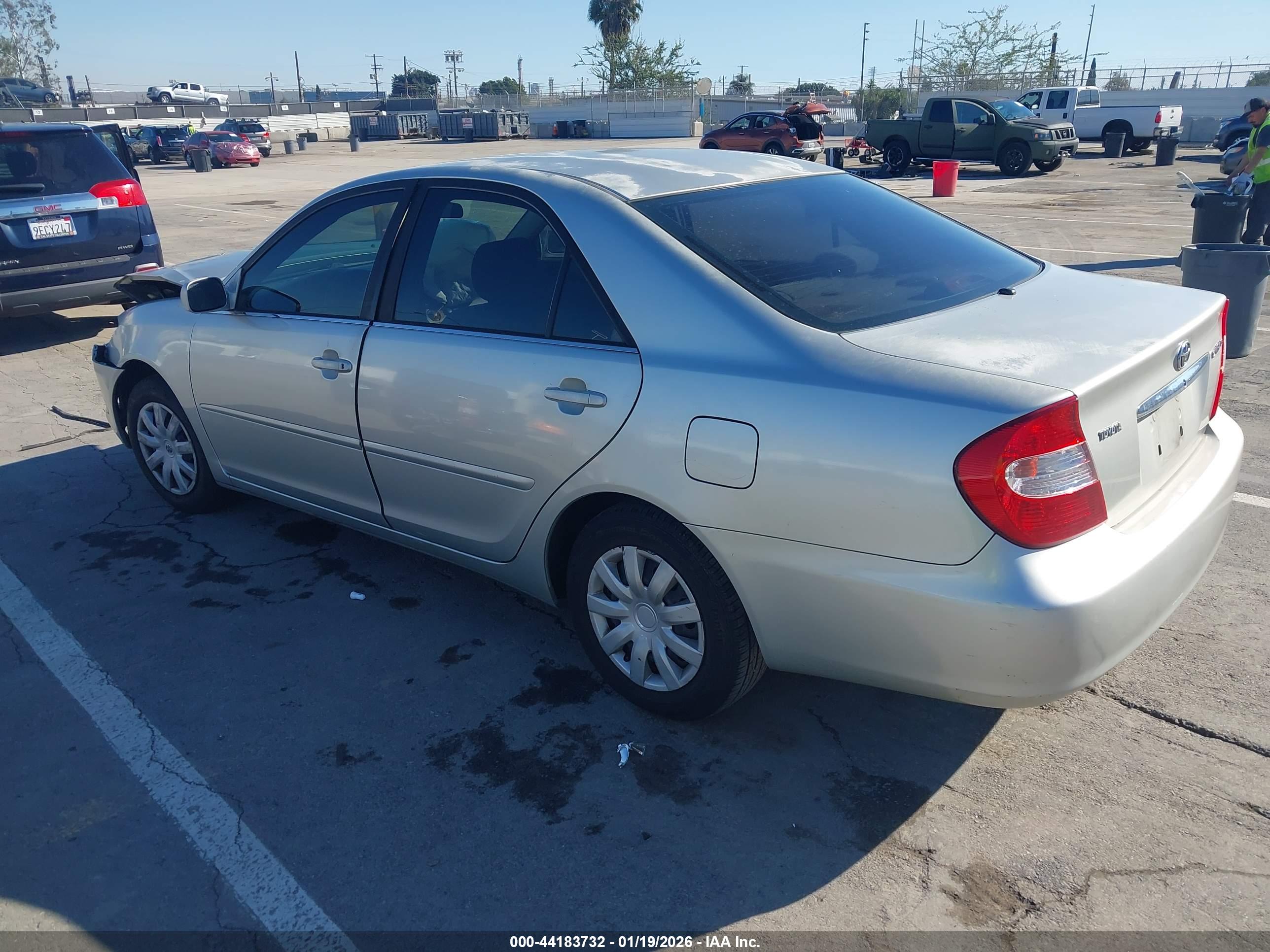 TOYOTA CAMRY image 3