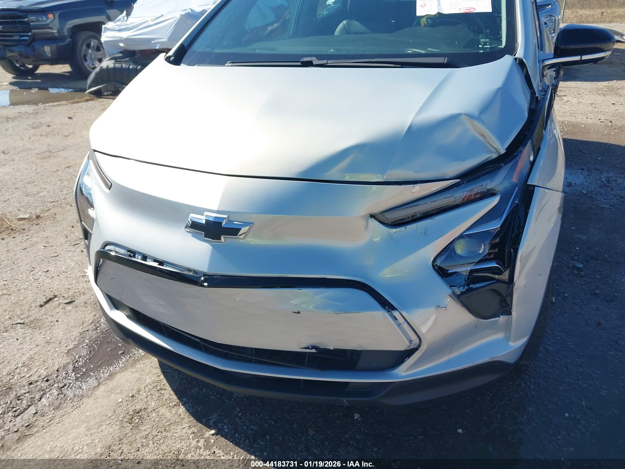 CHEVROLET BOLT image 6