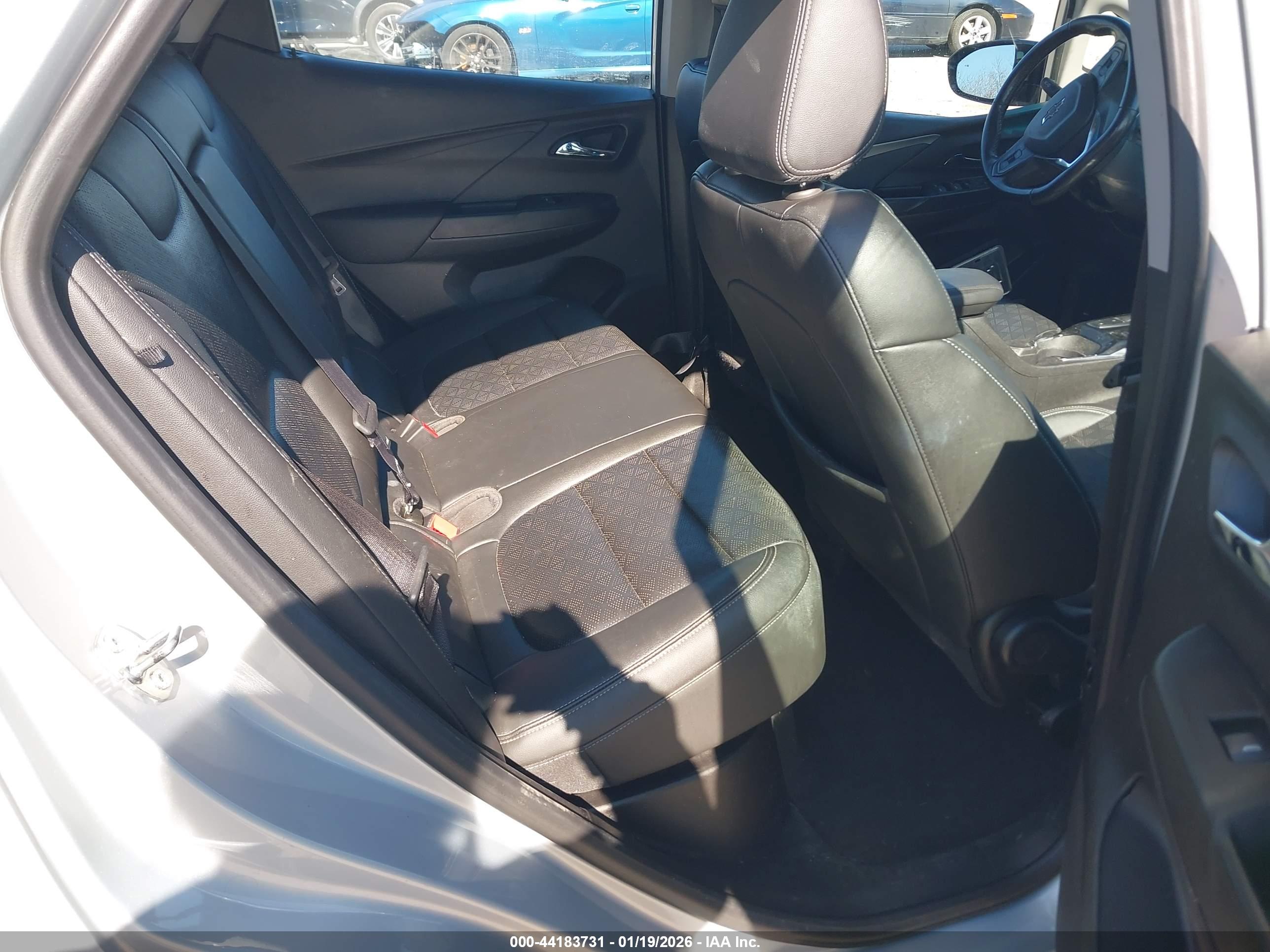 CHEVROLET BOLT image 8