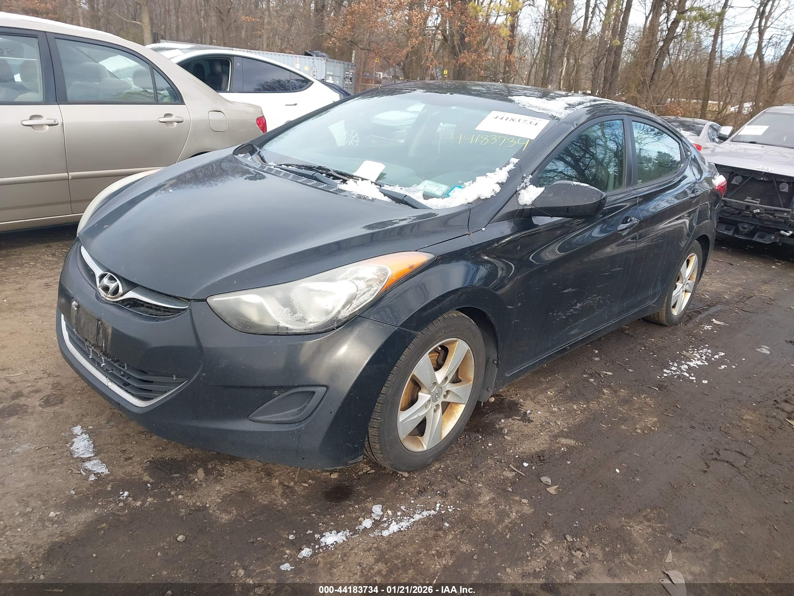 HYUNDAI ELANTRA image 2