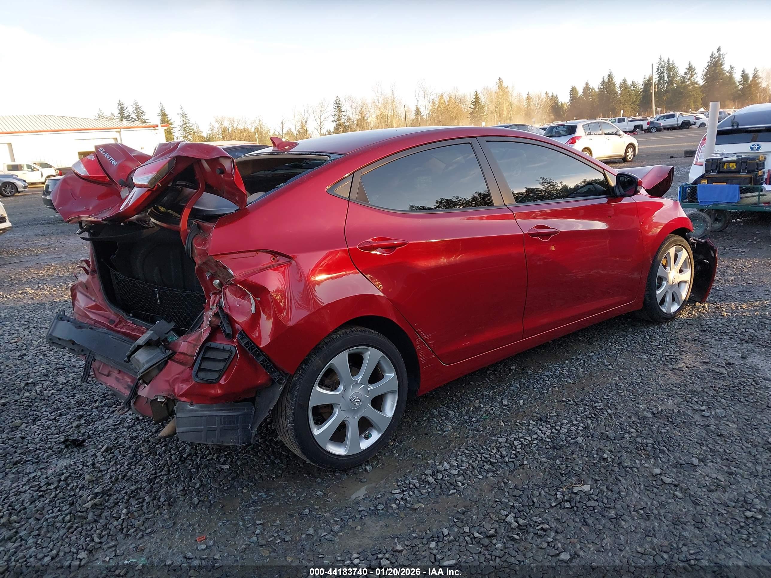 HYUNDAI ELANTRA image 4