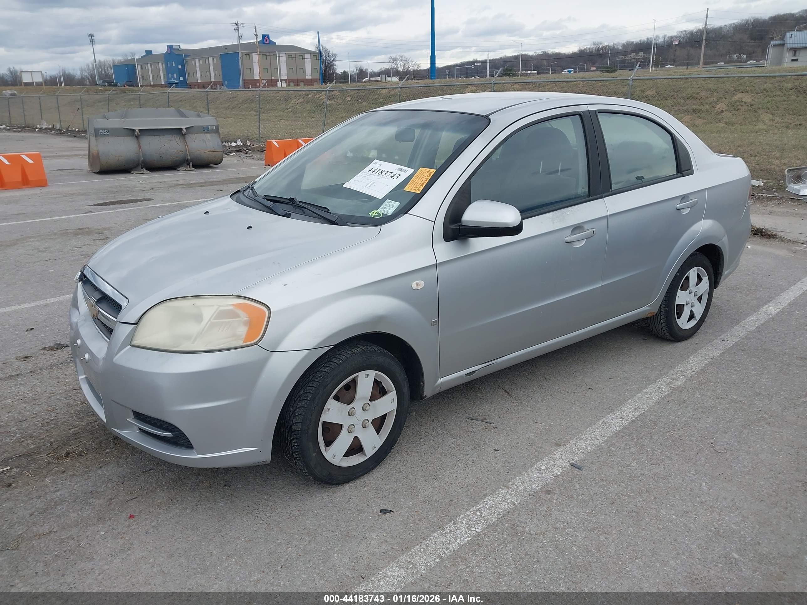 CHEVROLET AVEO image 2