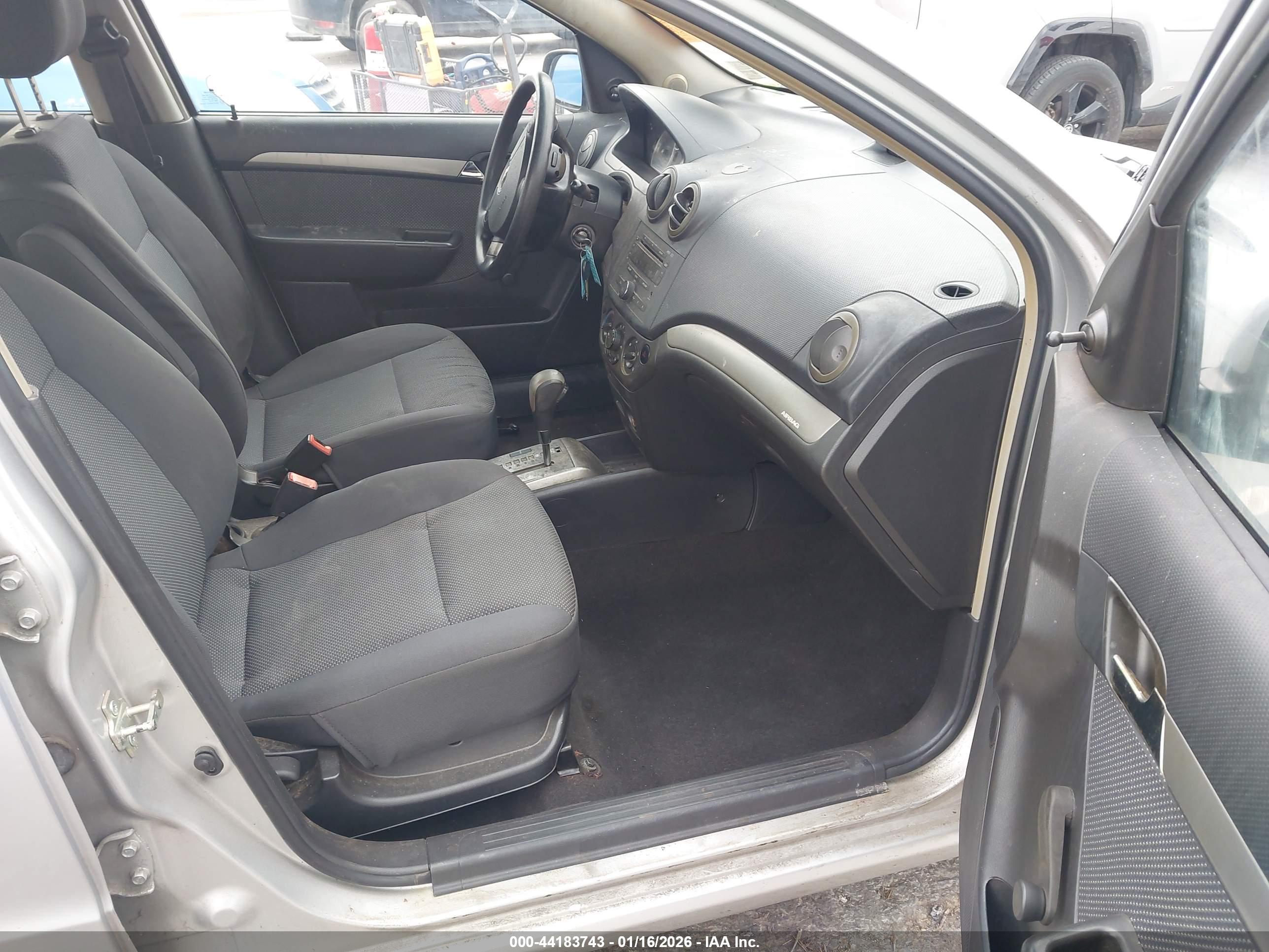 CHEVROLET AVEO image 5
