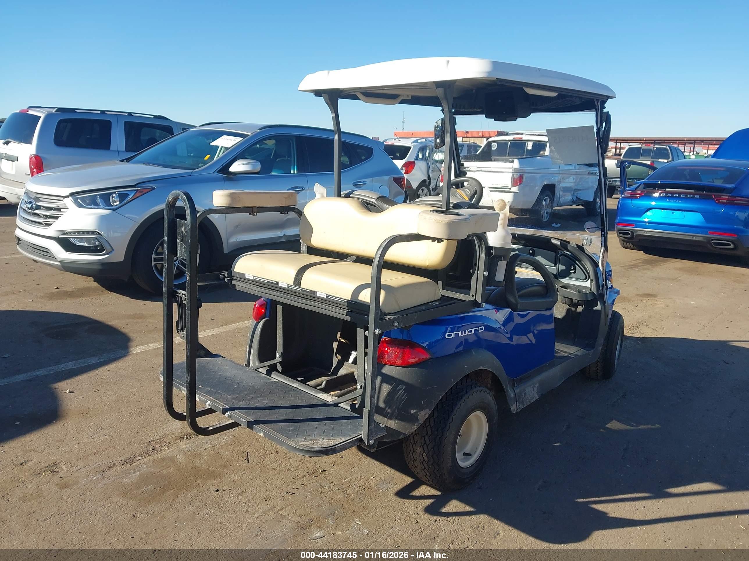 CLUB CAR image 4