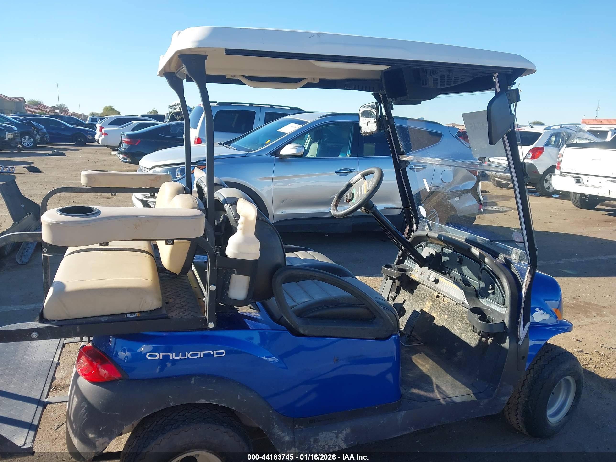 CLUB CAR image 5