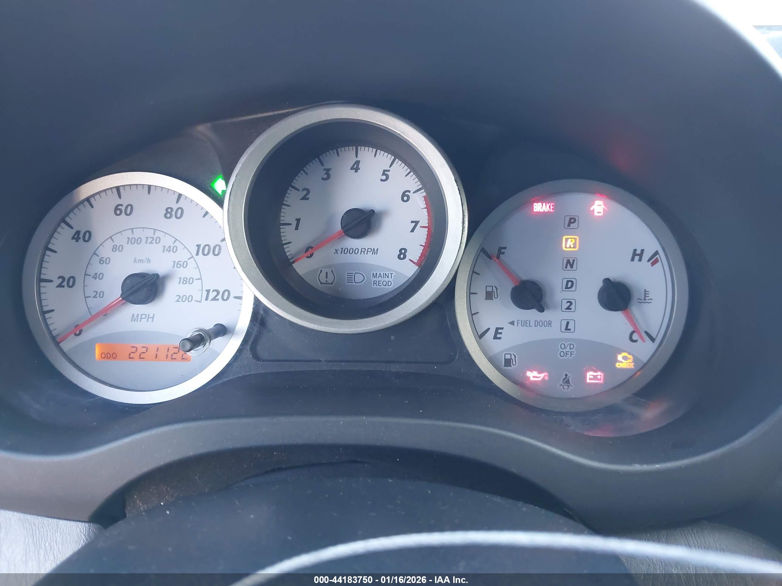 TOYOTA RAV4 image 7