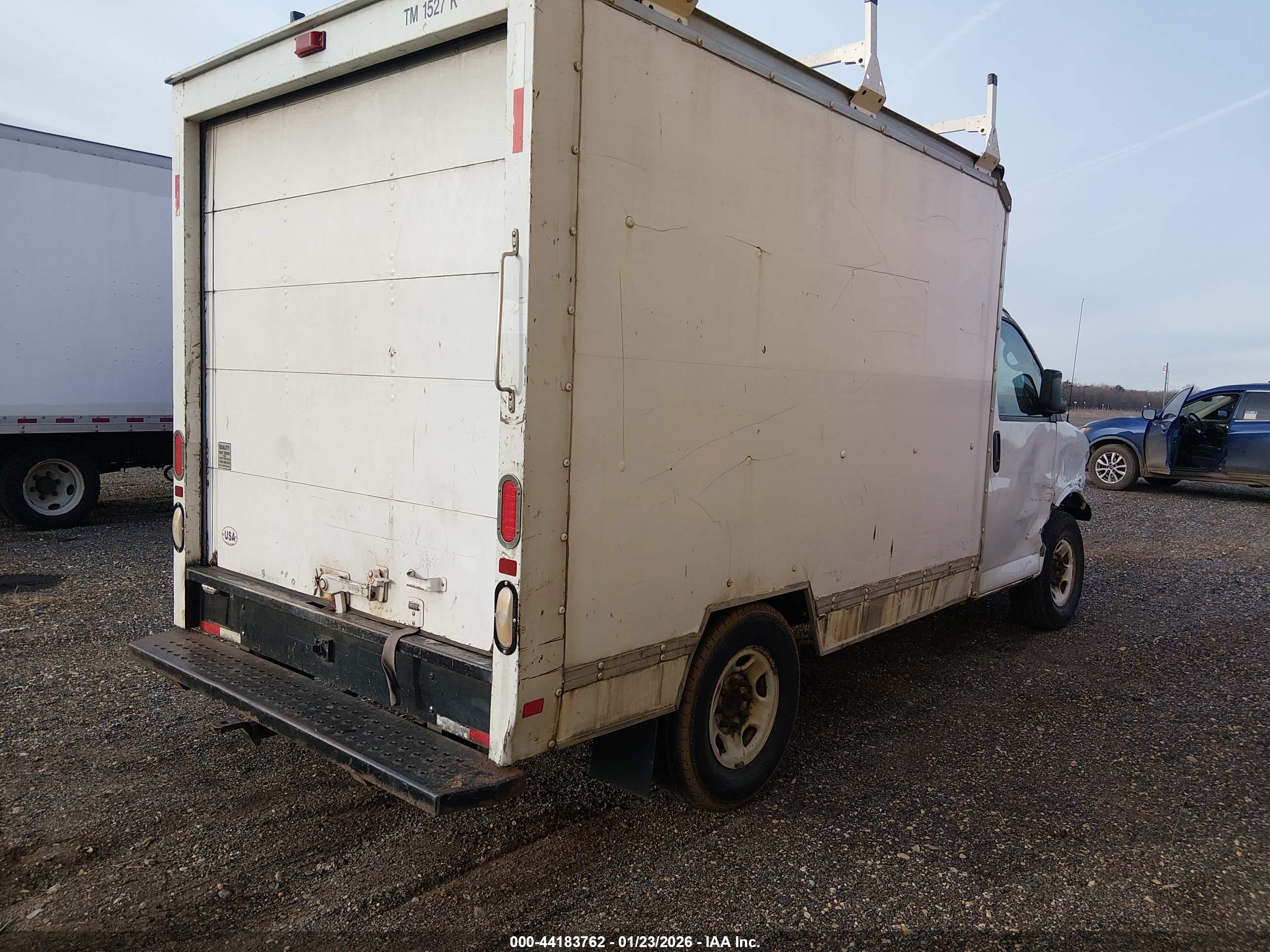 GMC SAVANA image 4