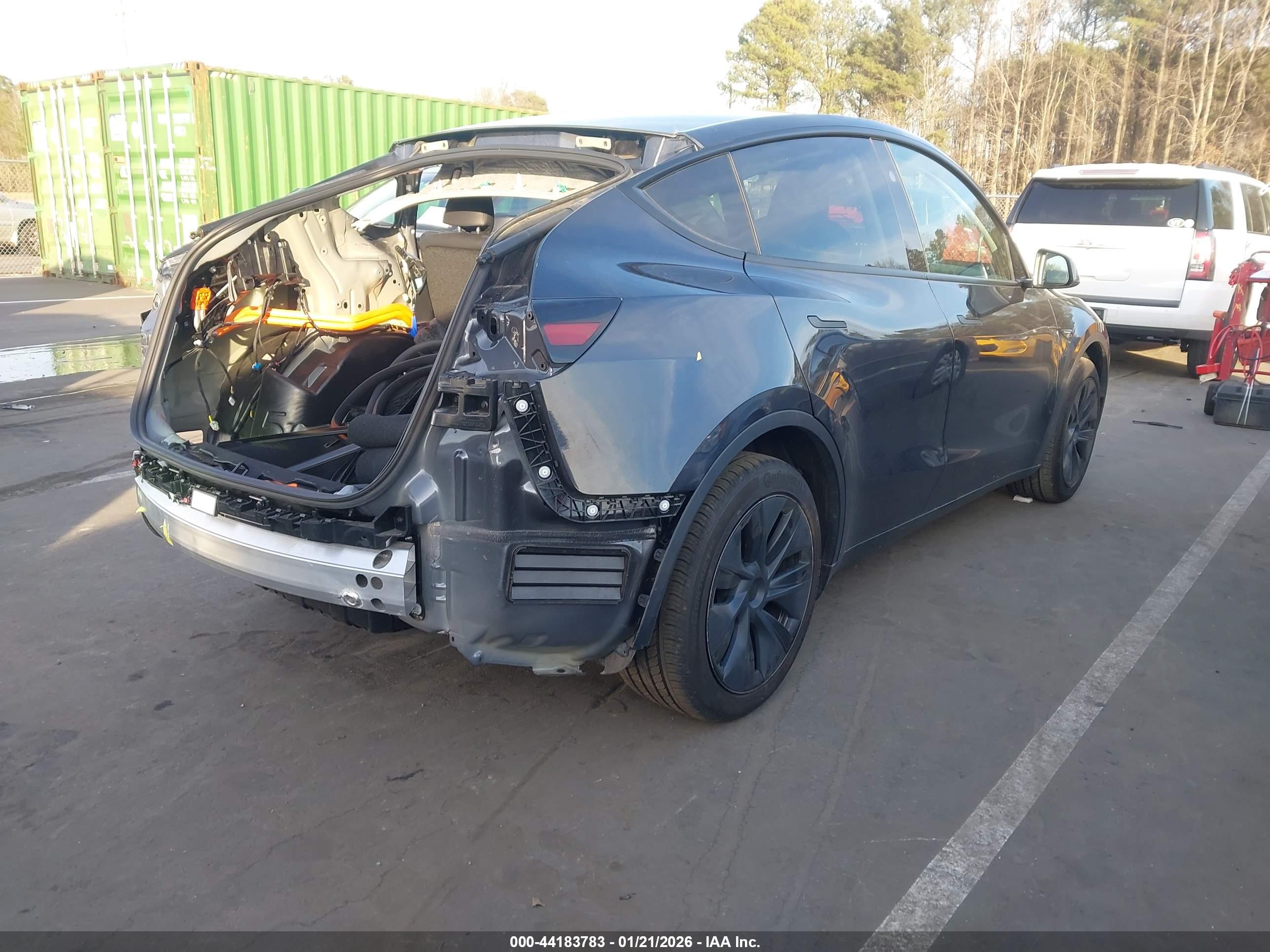 TESLA MODEL image 4