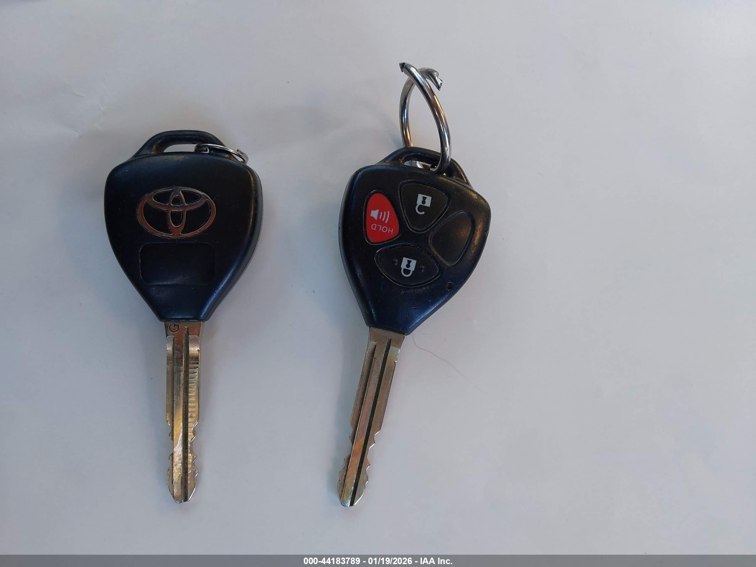 TOYOTA RAV4 image 11