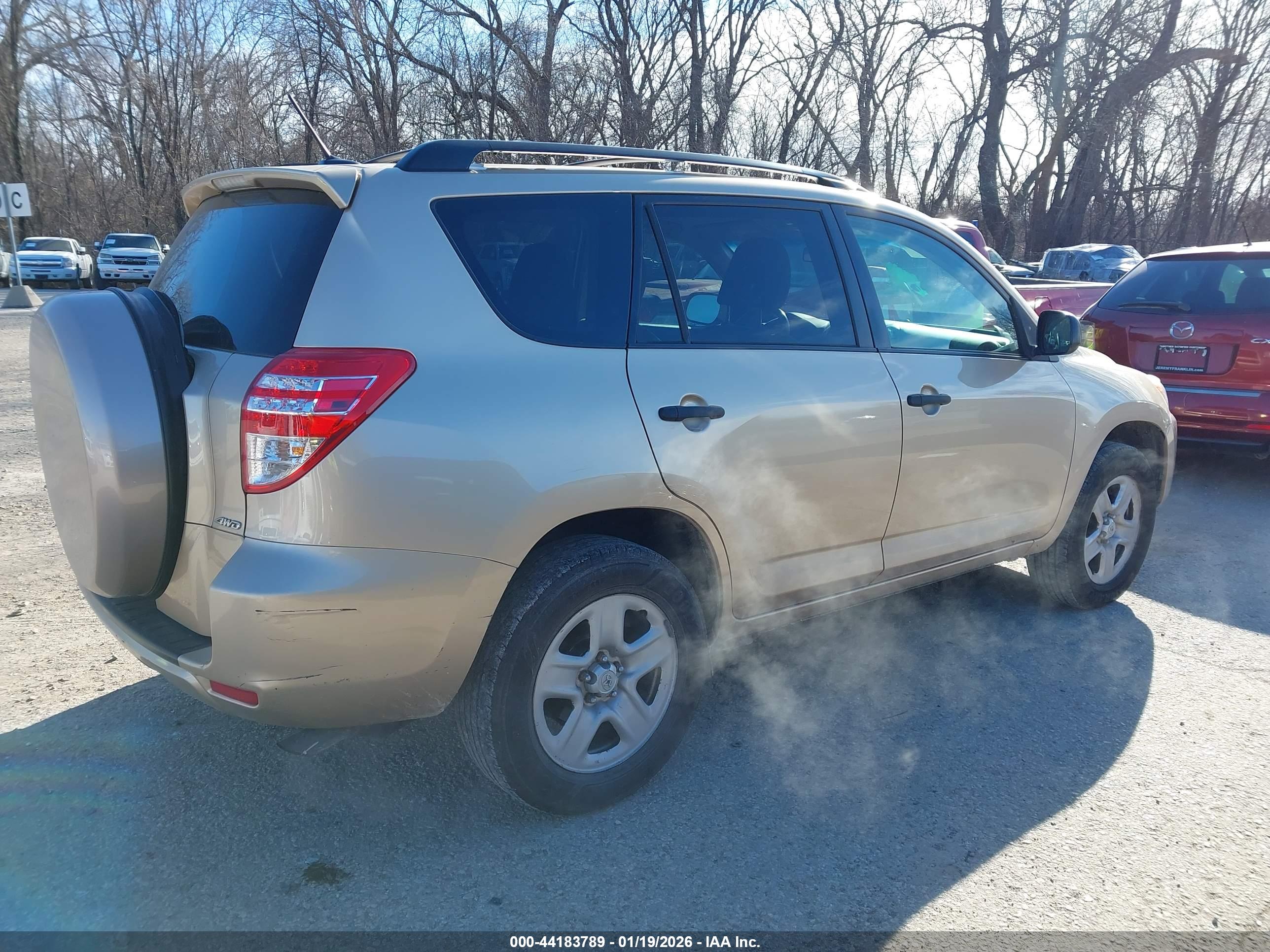 TOYOTA RAV4 image 4