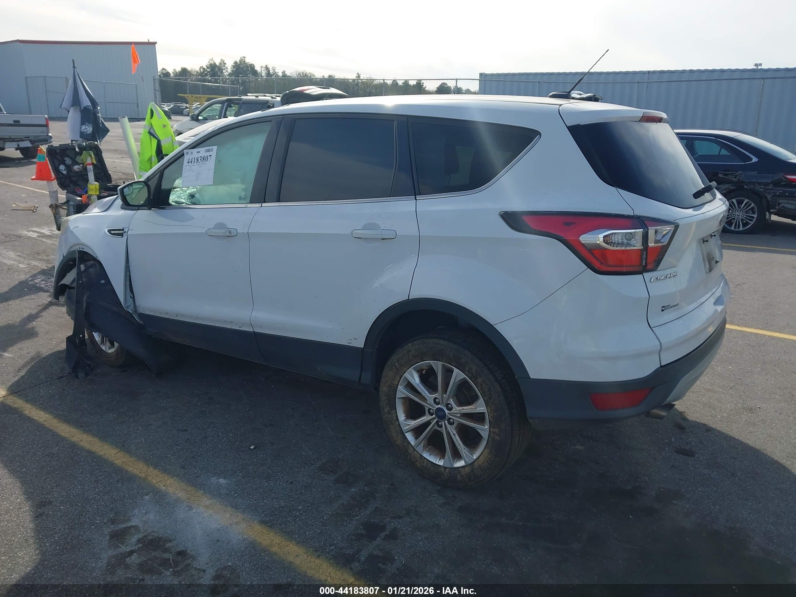 FORD ESCAPE image 3