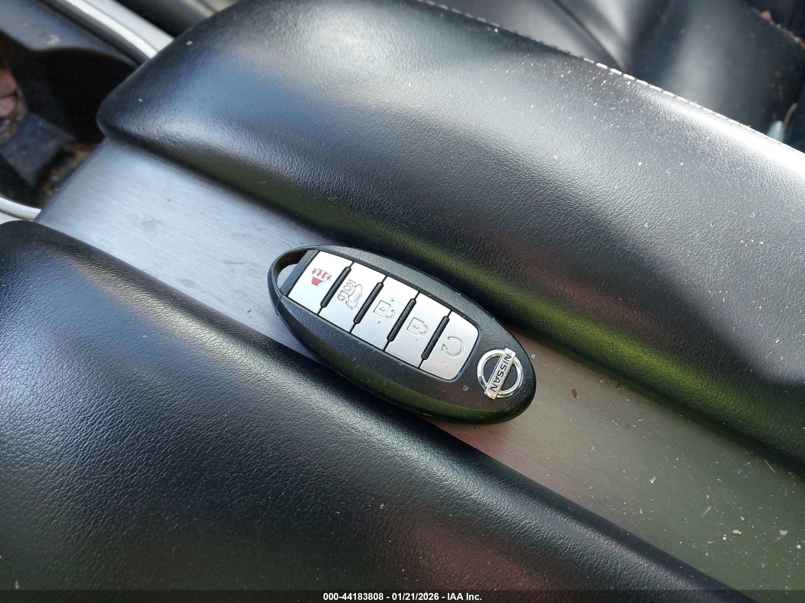 NISSAN MURANO image 11
