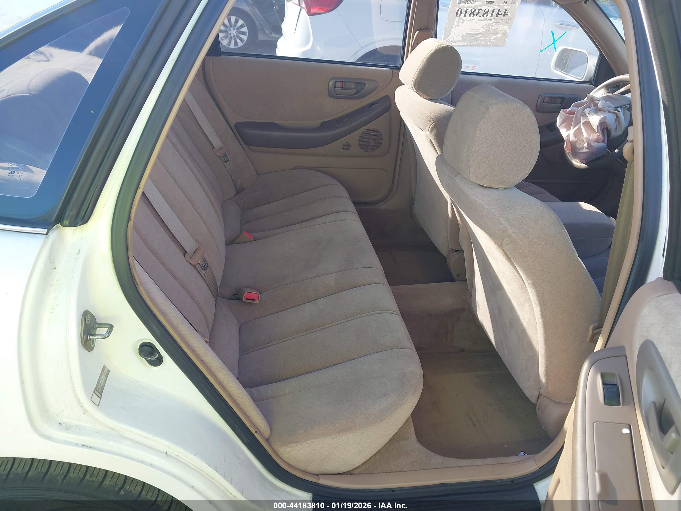 TOYOTA AVALON image 8