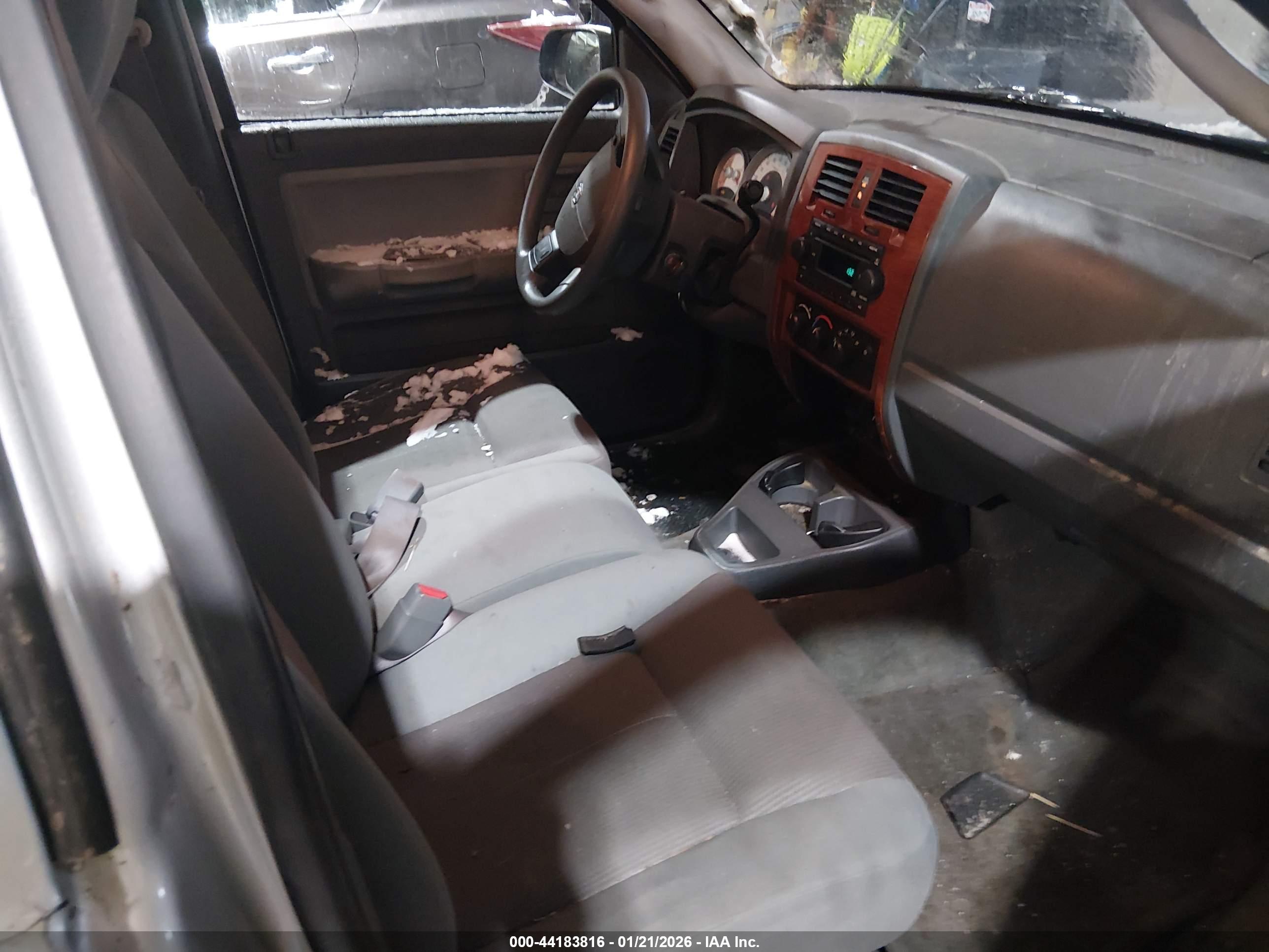 DODGE DAKOTA image 5