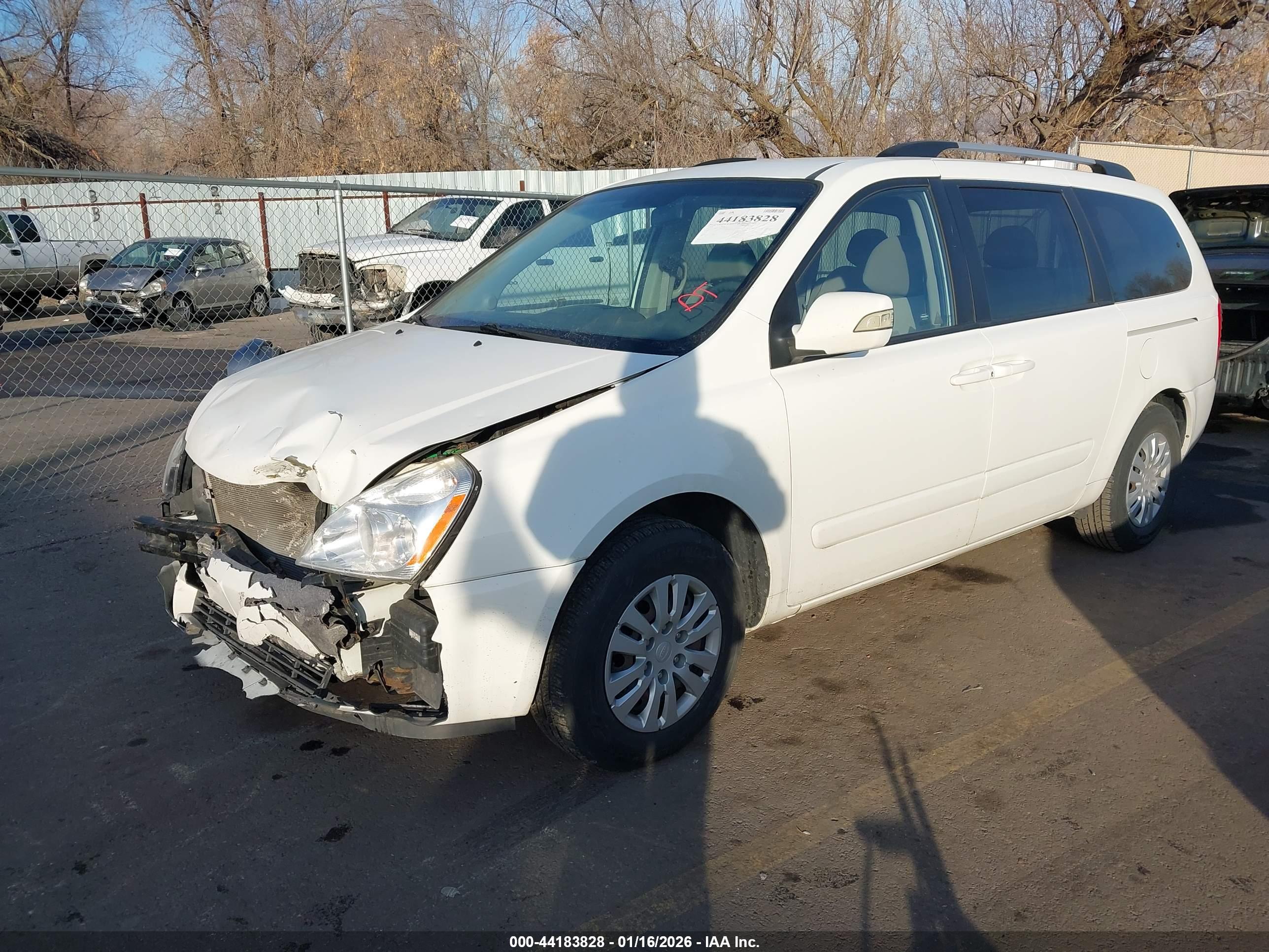 KIA SEDONA image 2