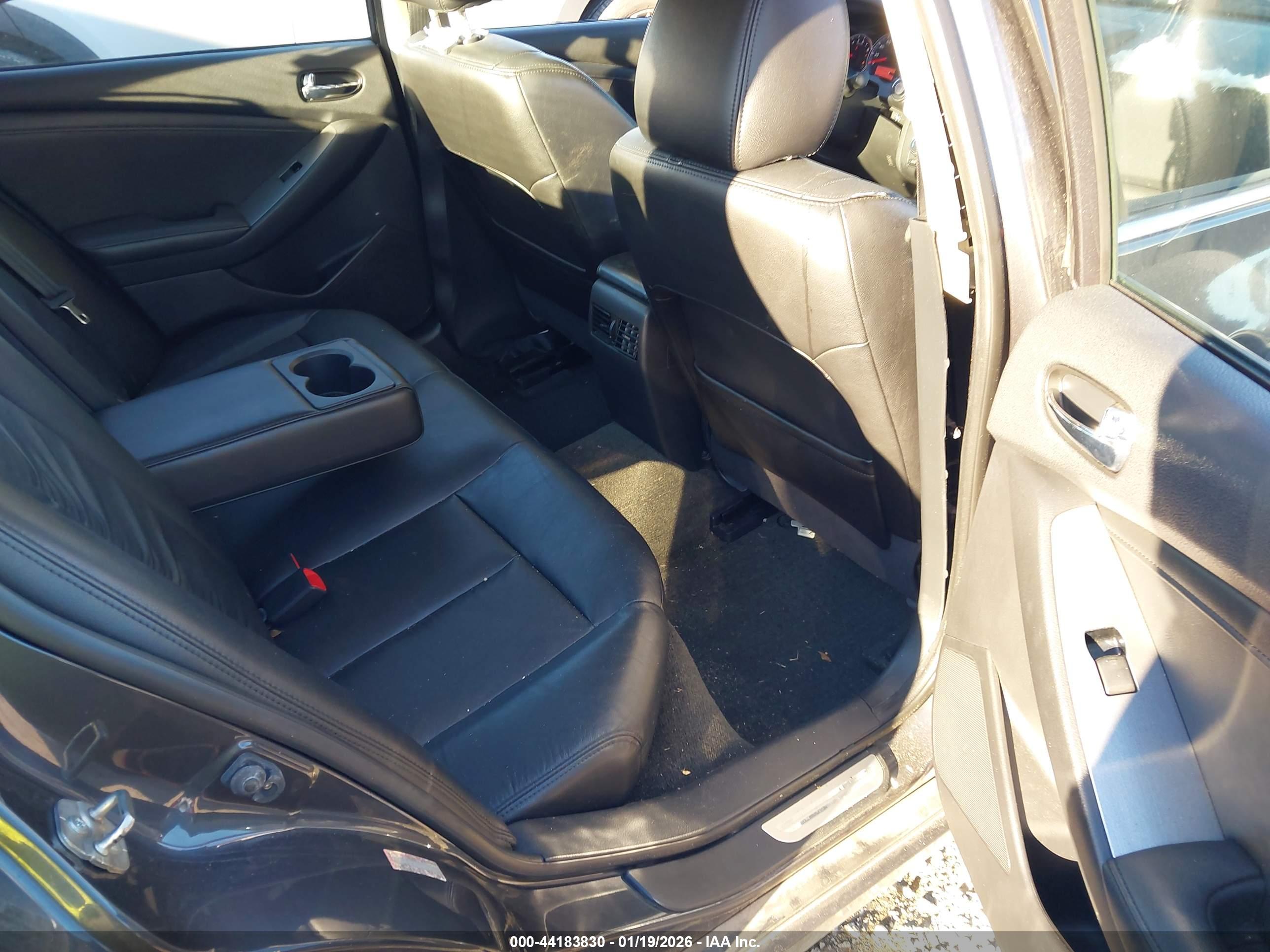 NISSAN ALTIMA image 8