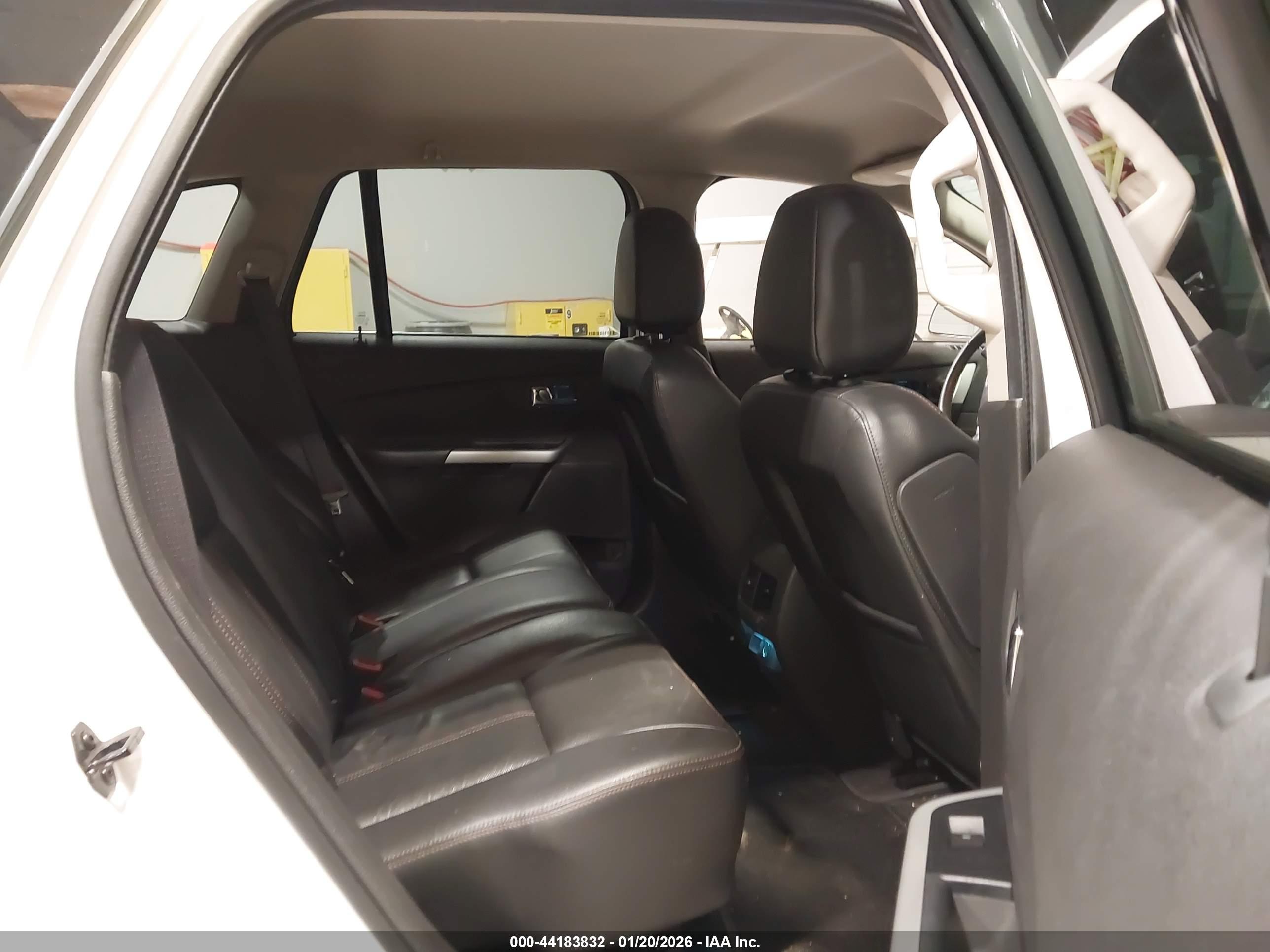 FORD EDGE image 8