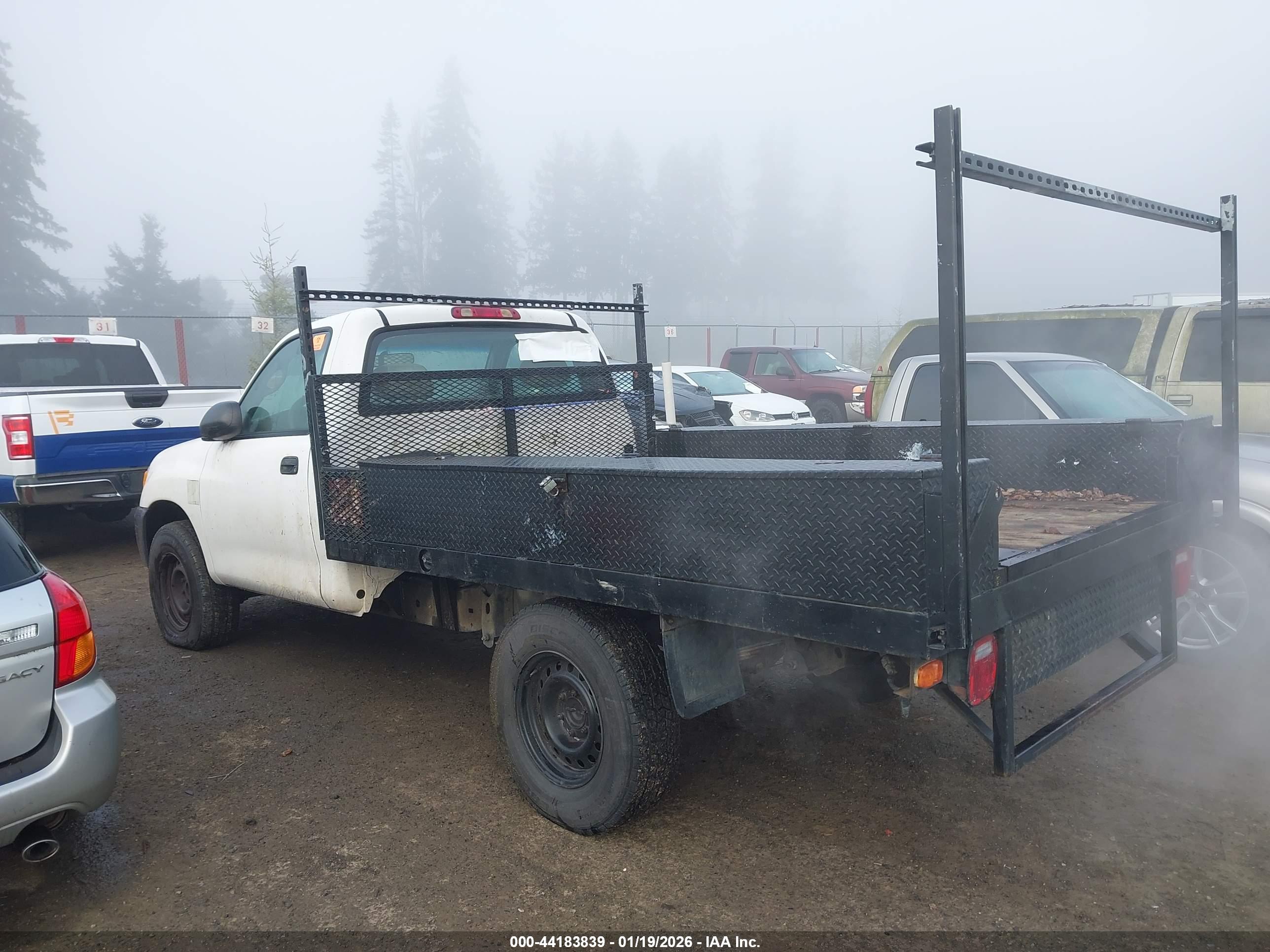 TOYOTA TUNDRA image 3