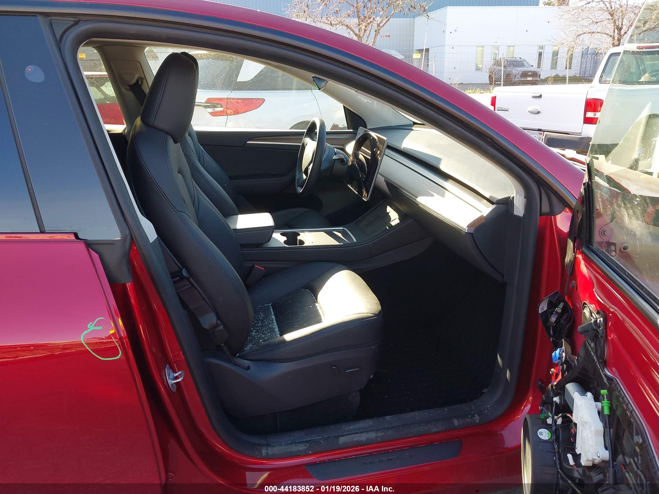 TESLA MODEL image 5