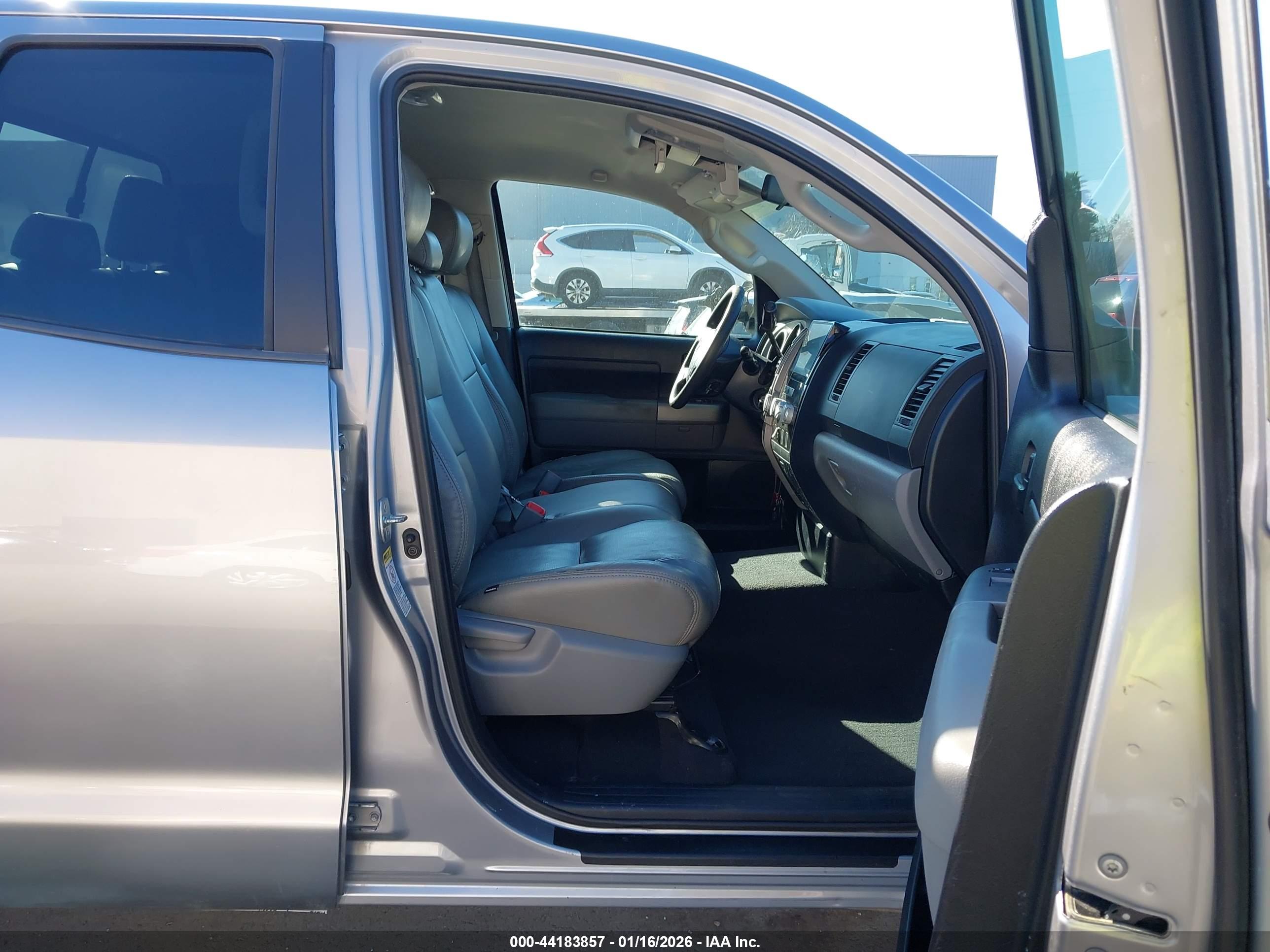 TOYOTA TUNDRA image 5