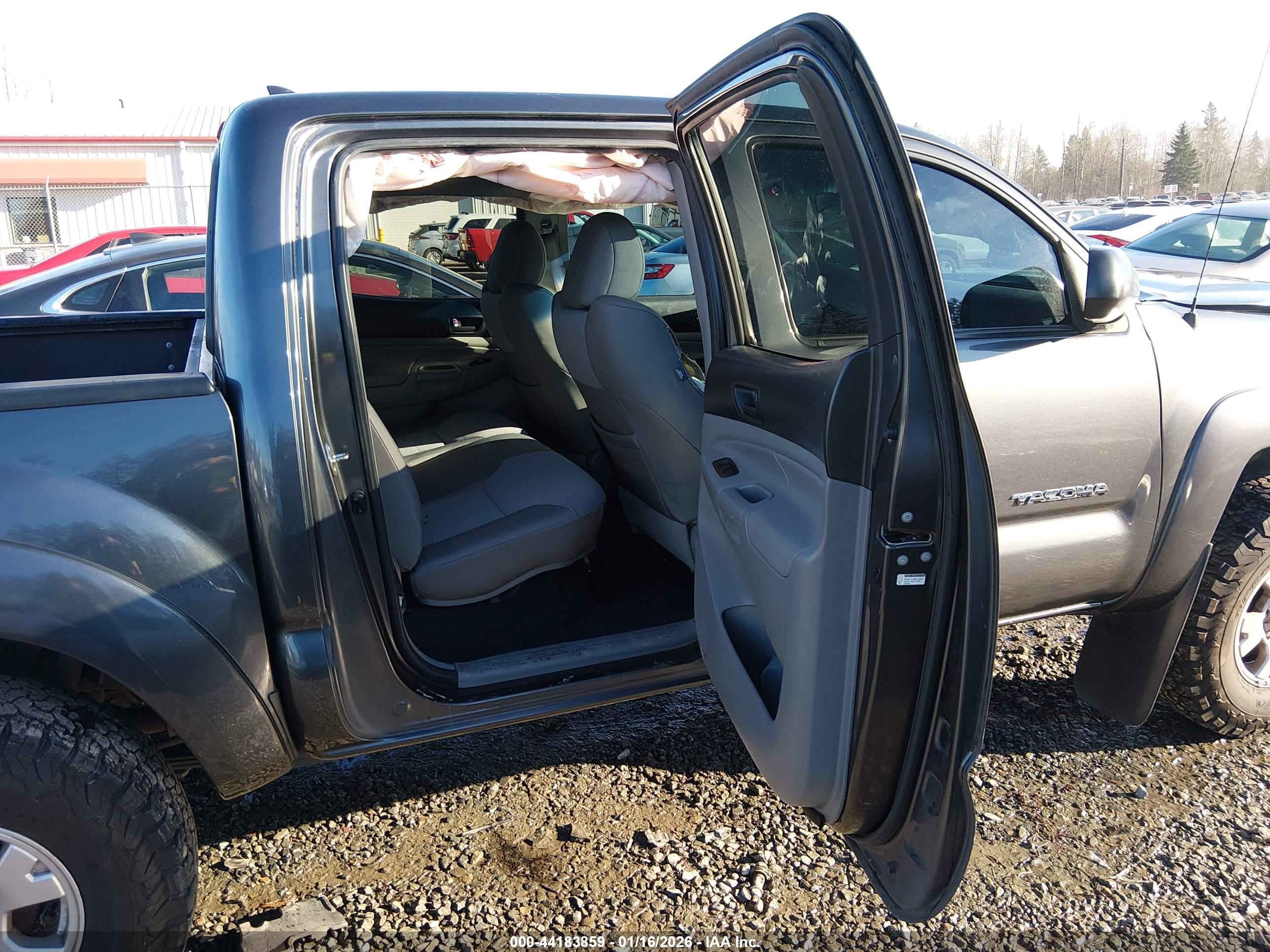 TOYOTA TACOMA image 8