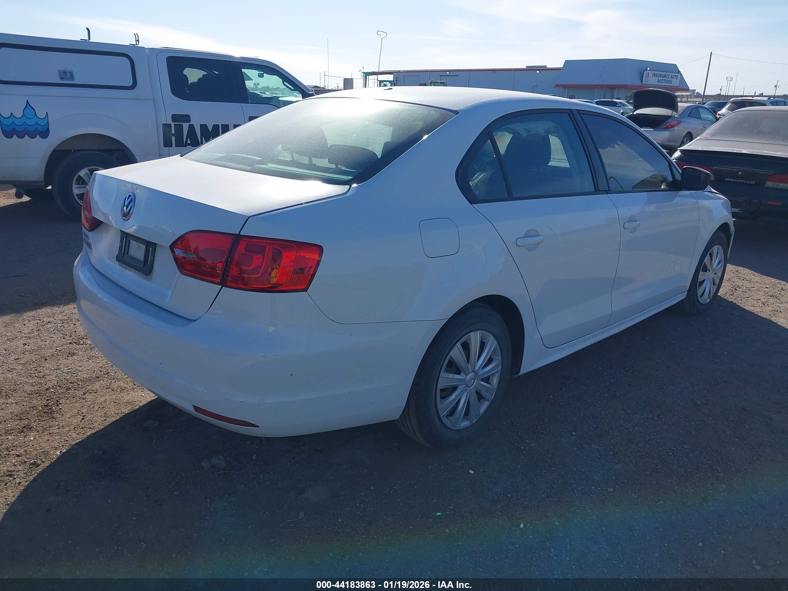 VOLKSWAGEN JETTA image 4