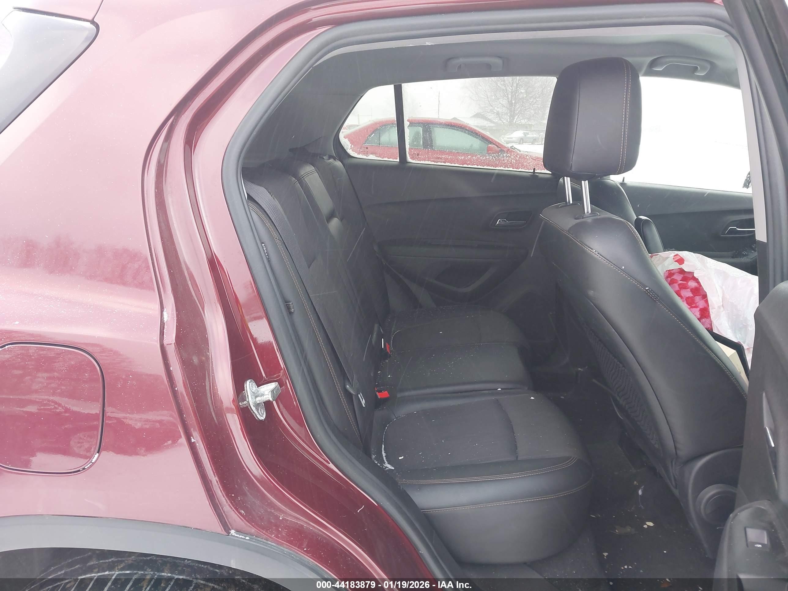 CHEVROLET TRAX image 8