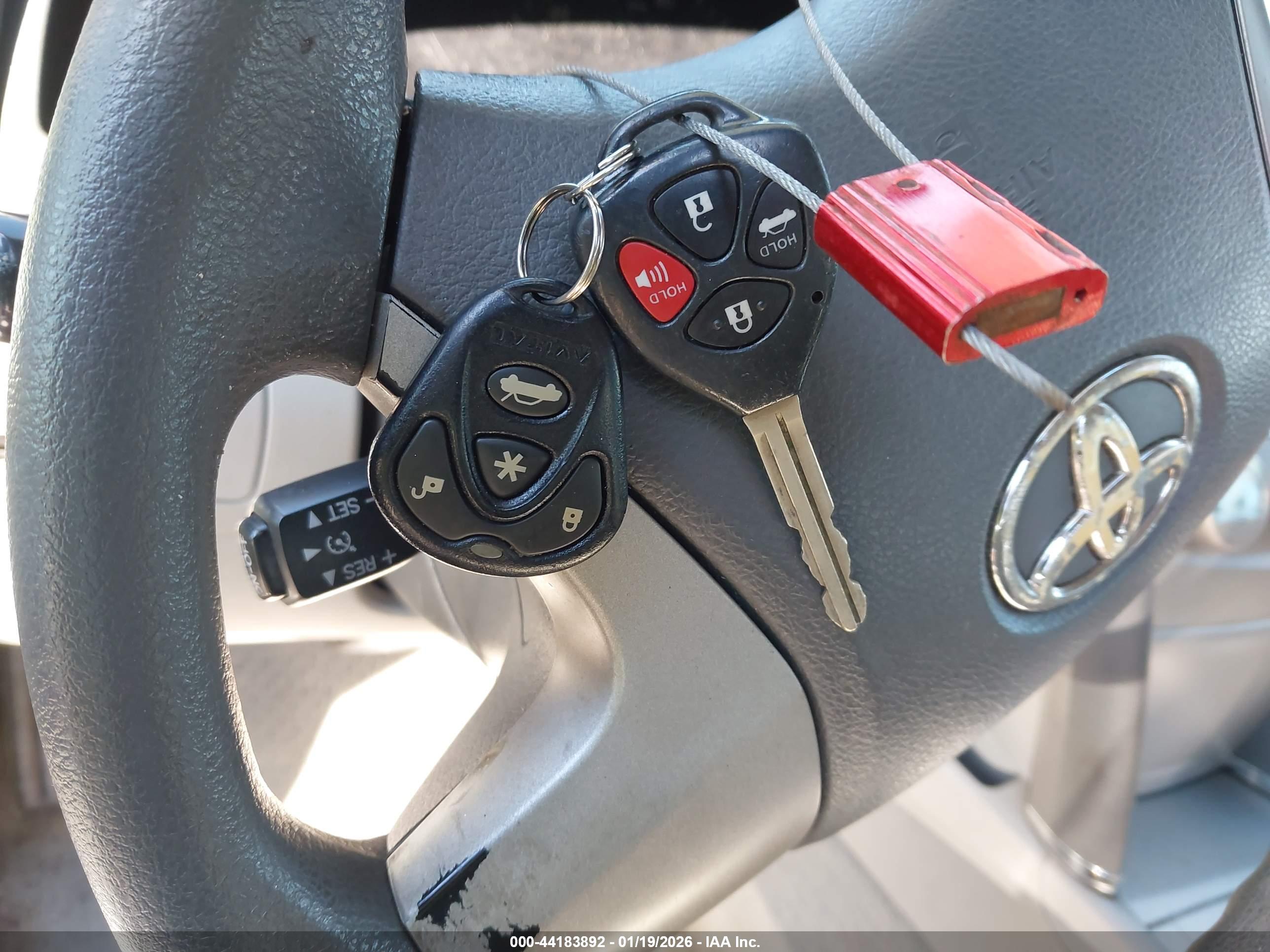 TOYOTA CAMRY image 11