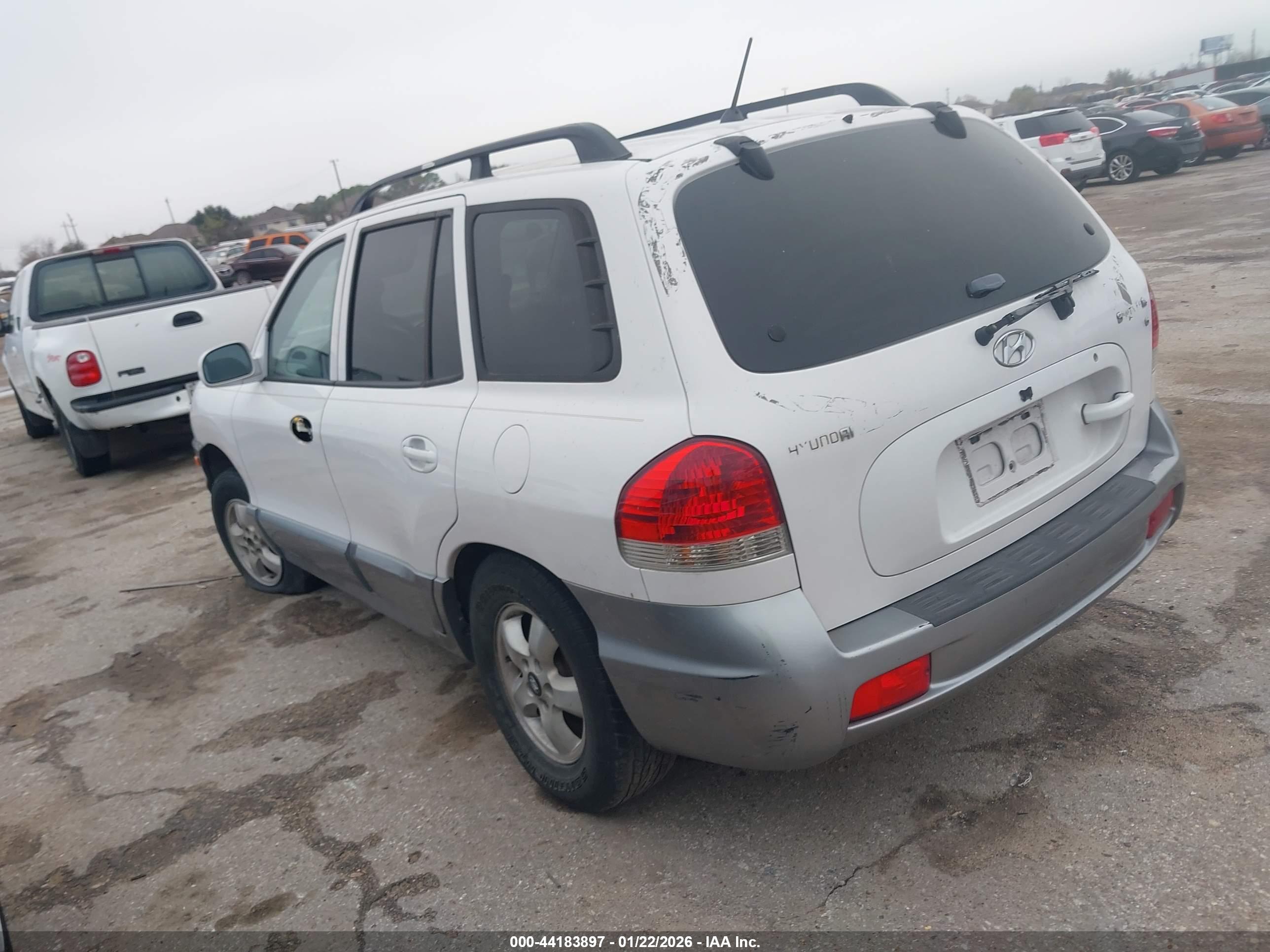 HYUNDAI SANTA image 3