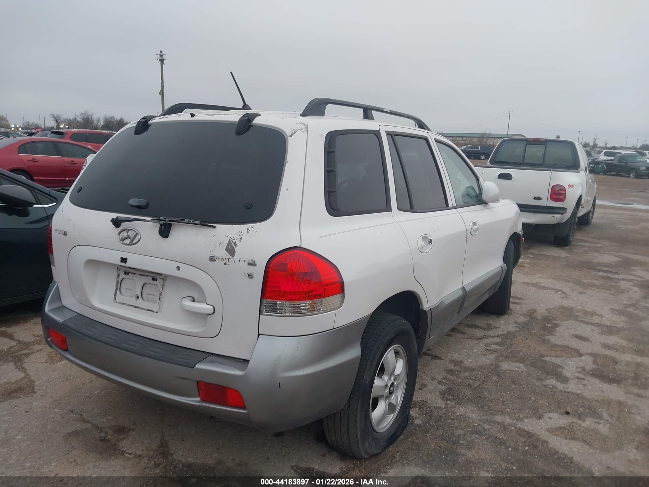 HYUNDAI SANTA image 4