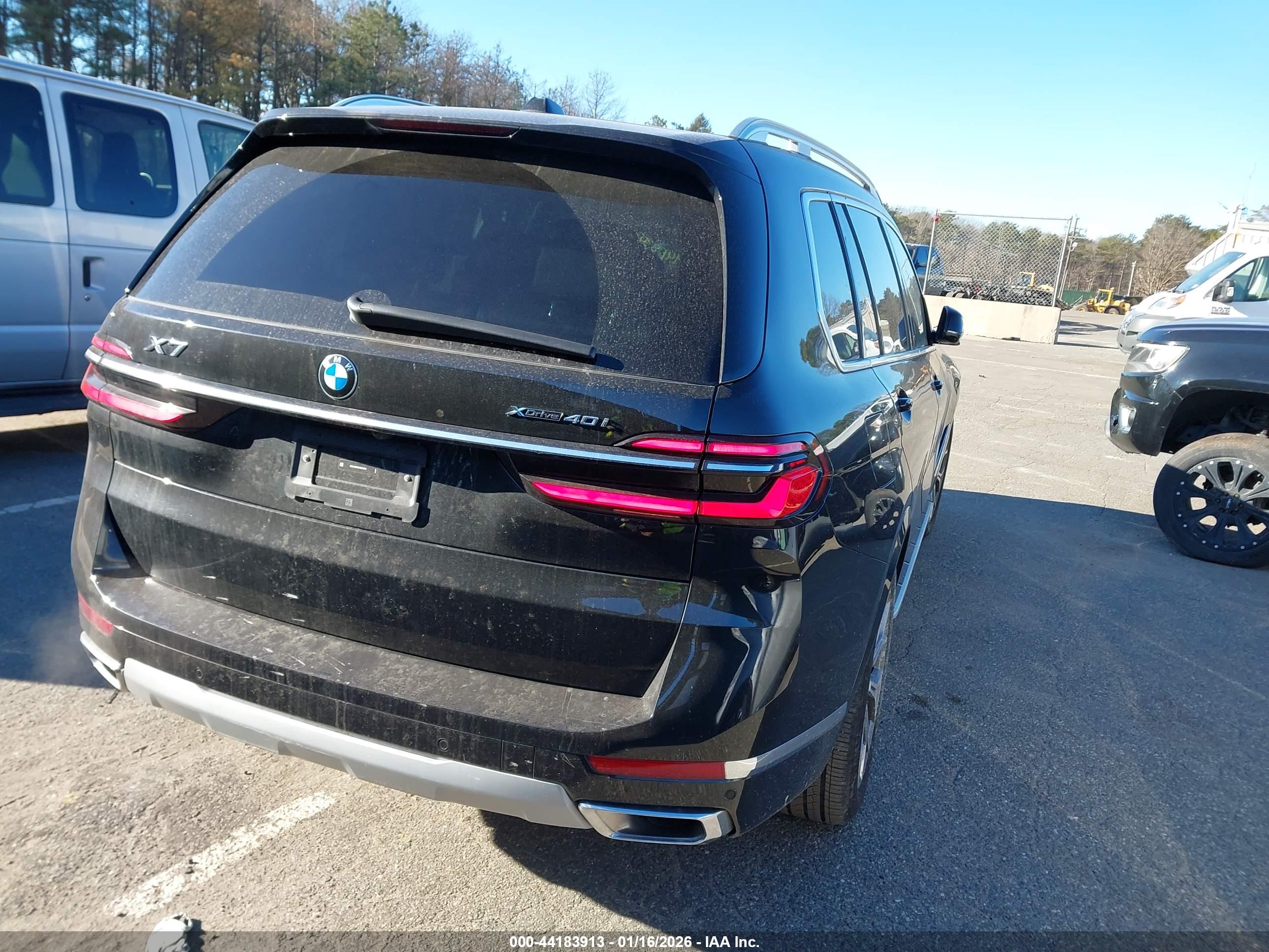 BMW X7 image 4