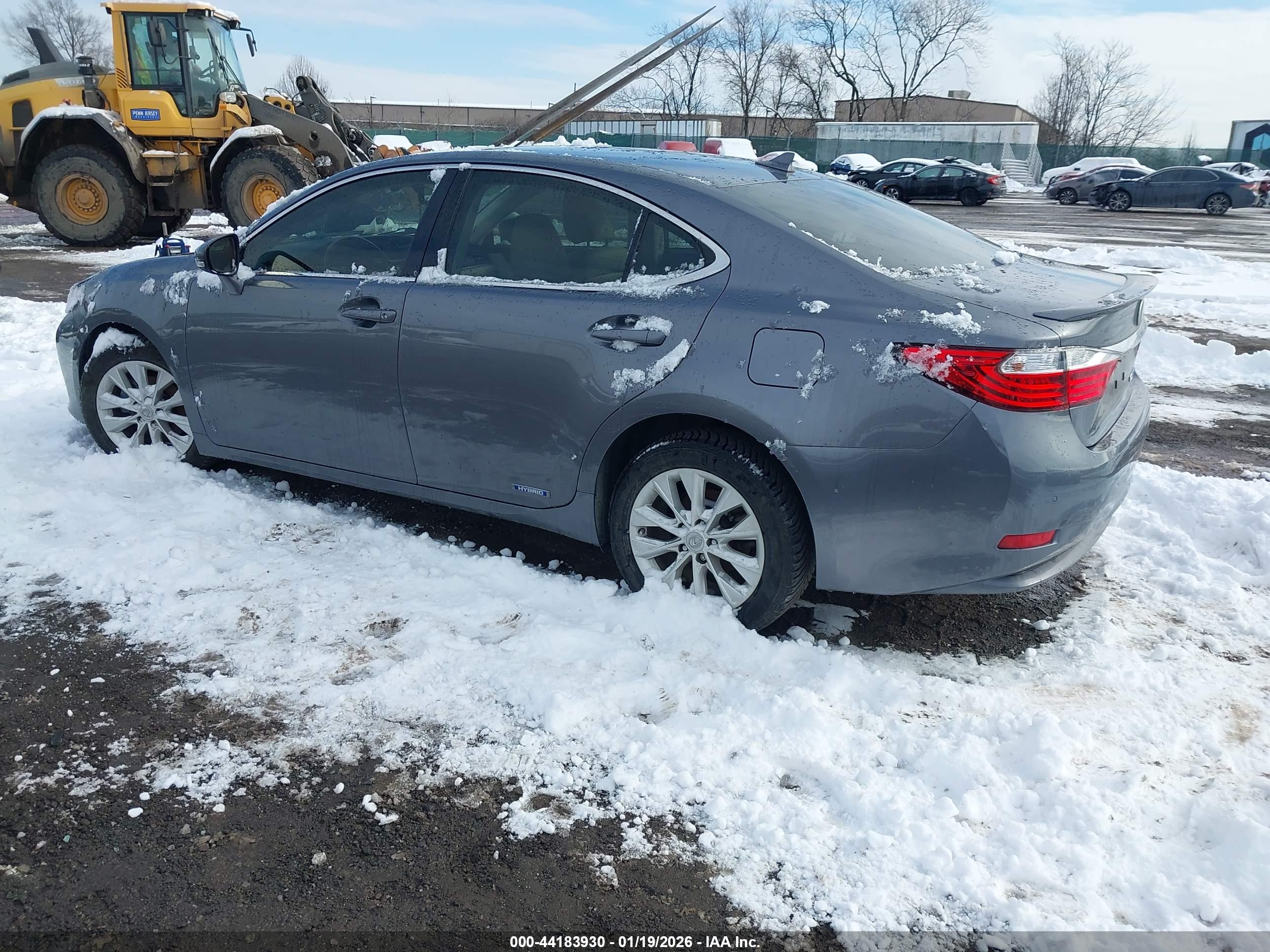 LEXUS ES image 3