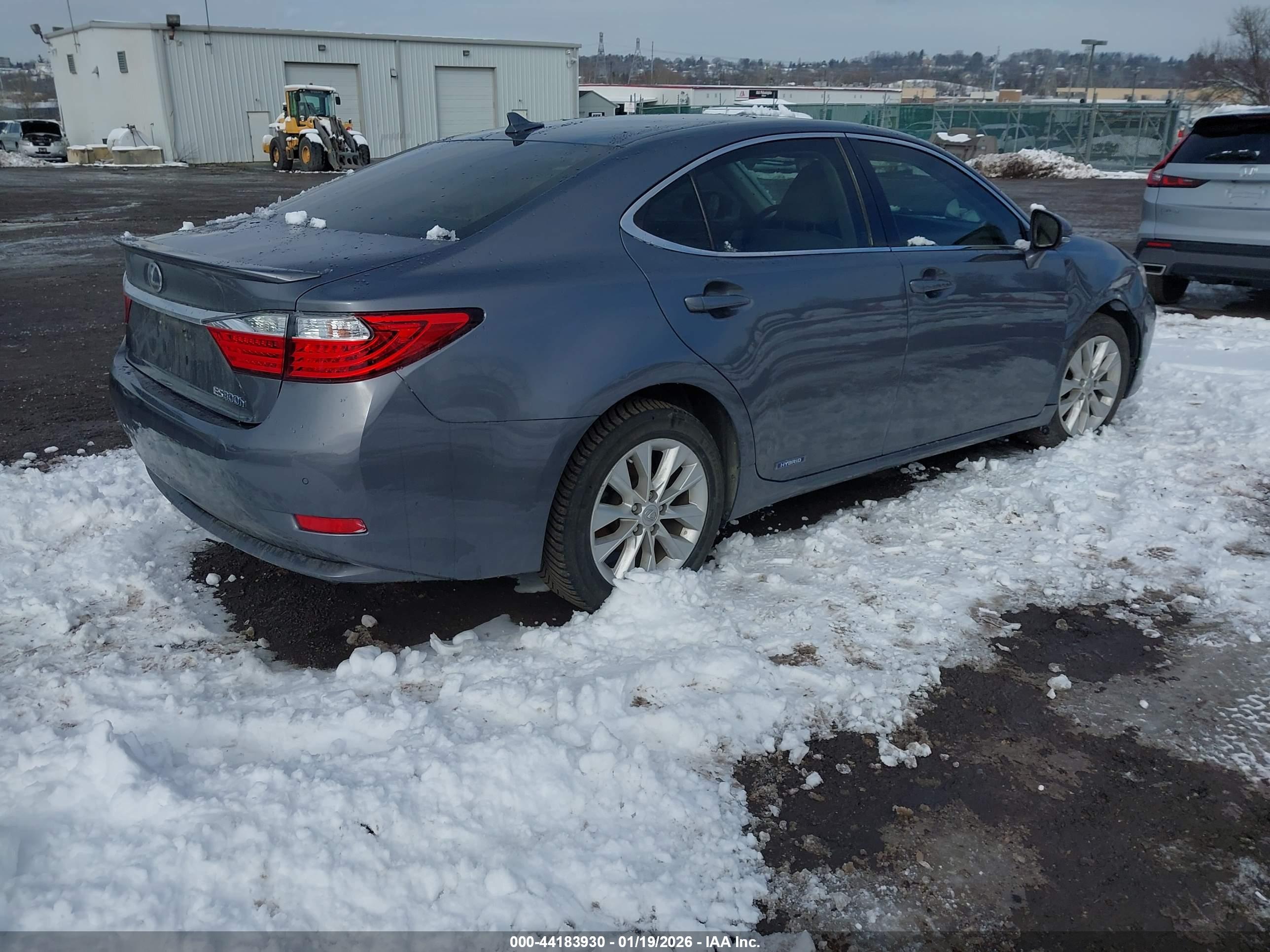 LEXUS ES image 4