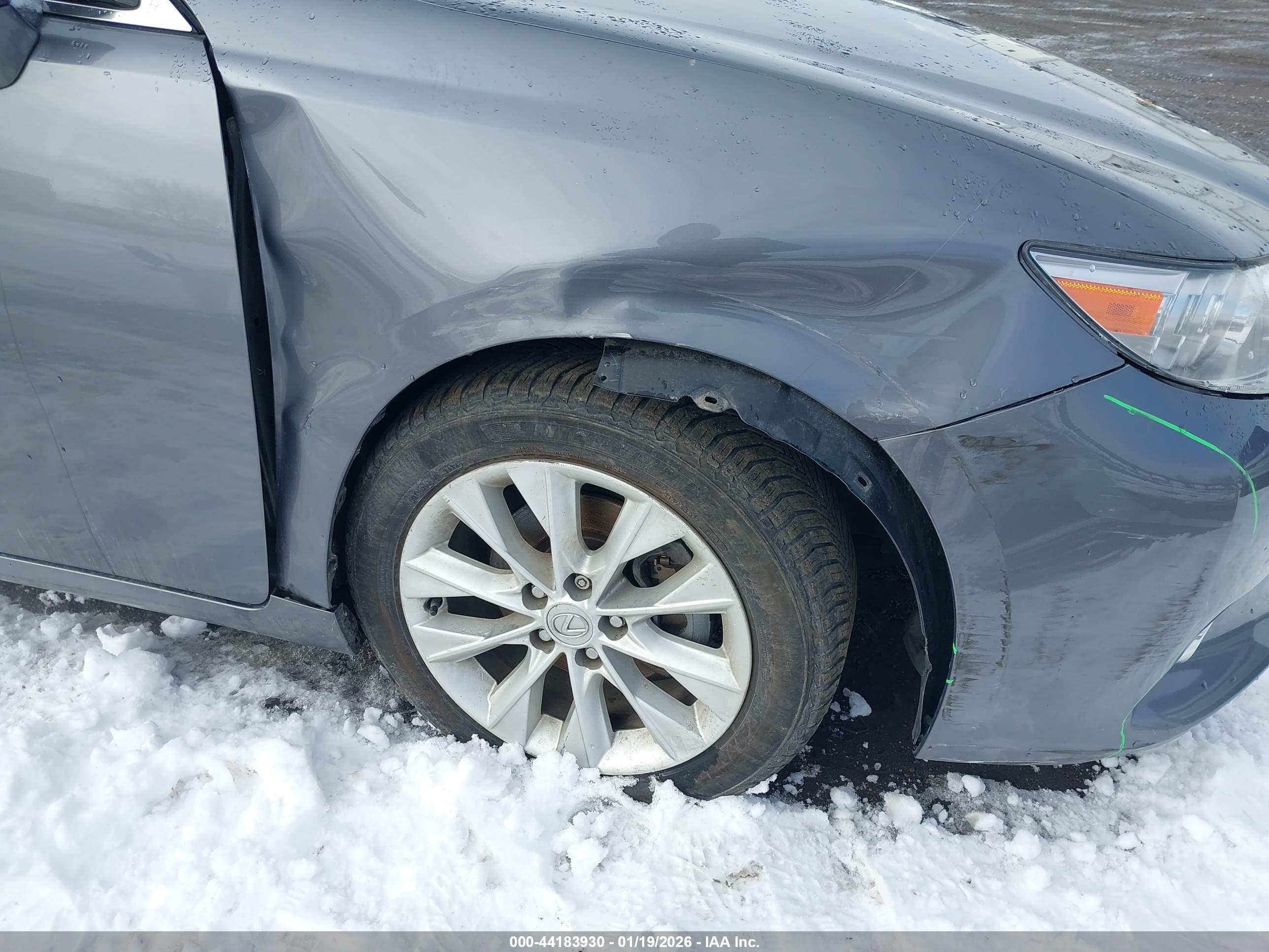 LEXUS ES image 6