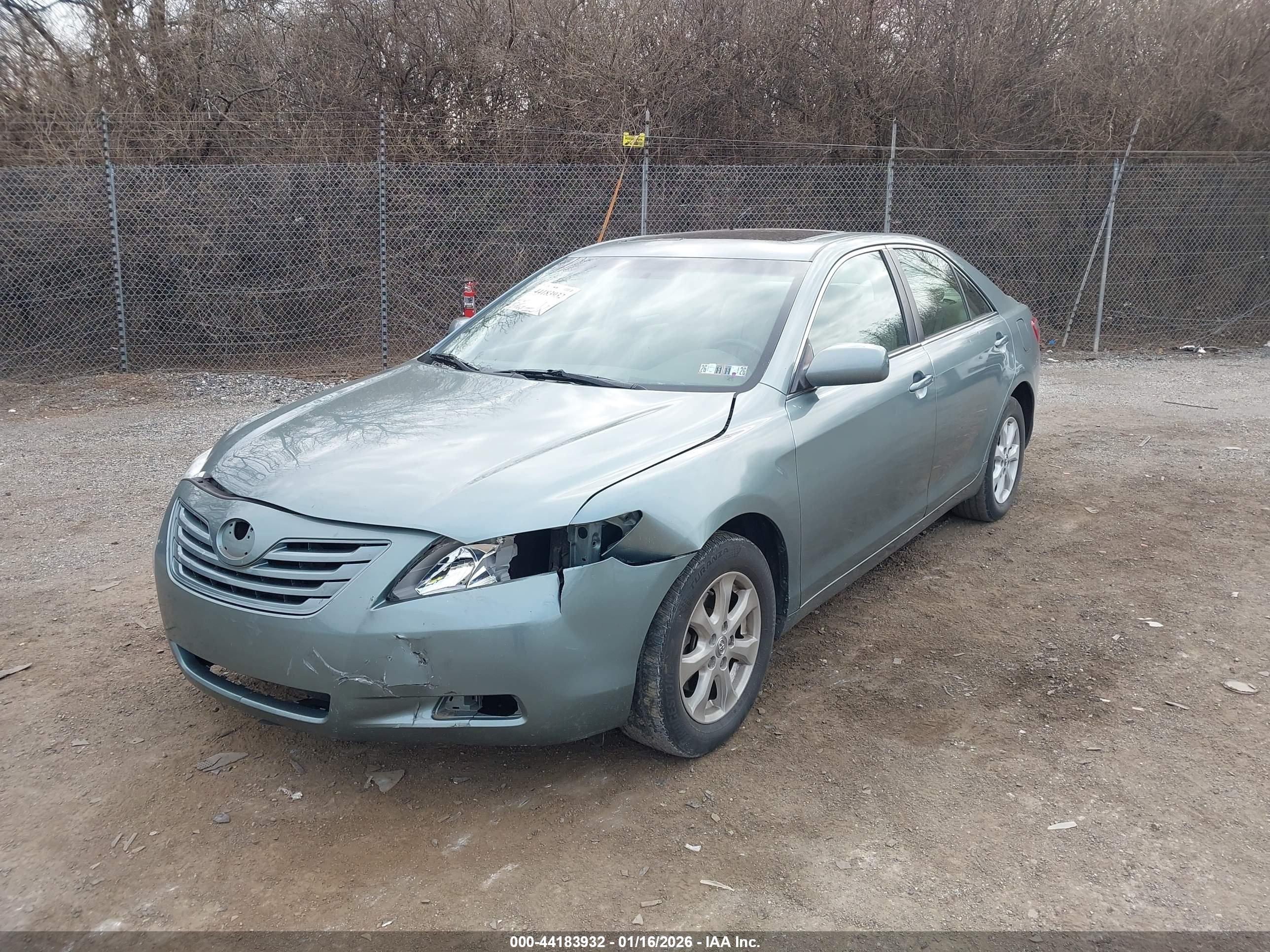 TOYOTA CAMRY image 6