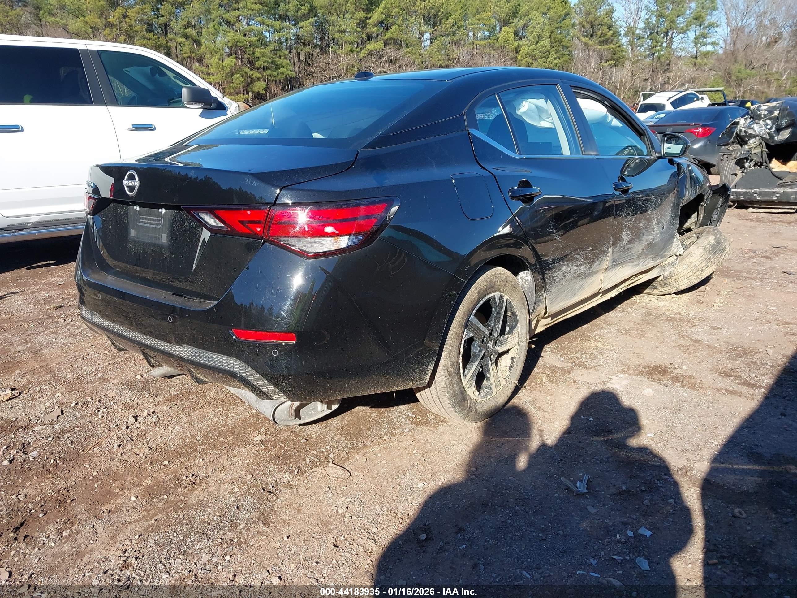NISSAN SENTRA image 4