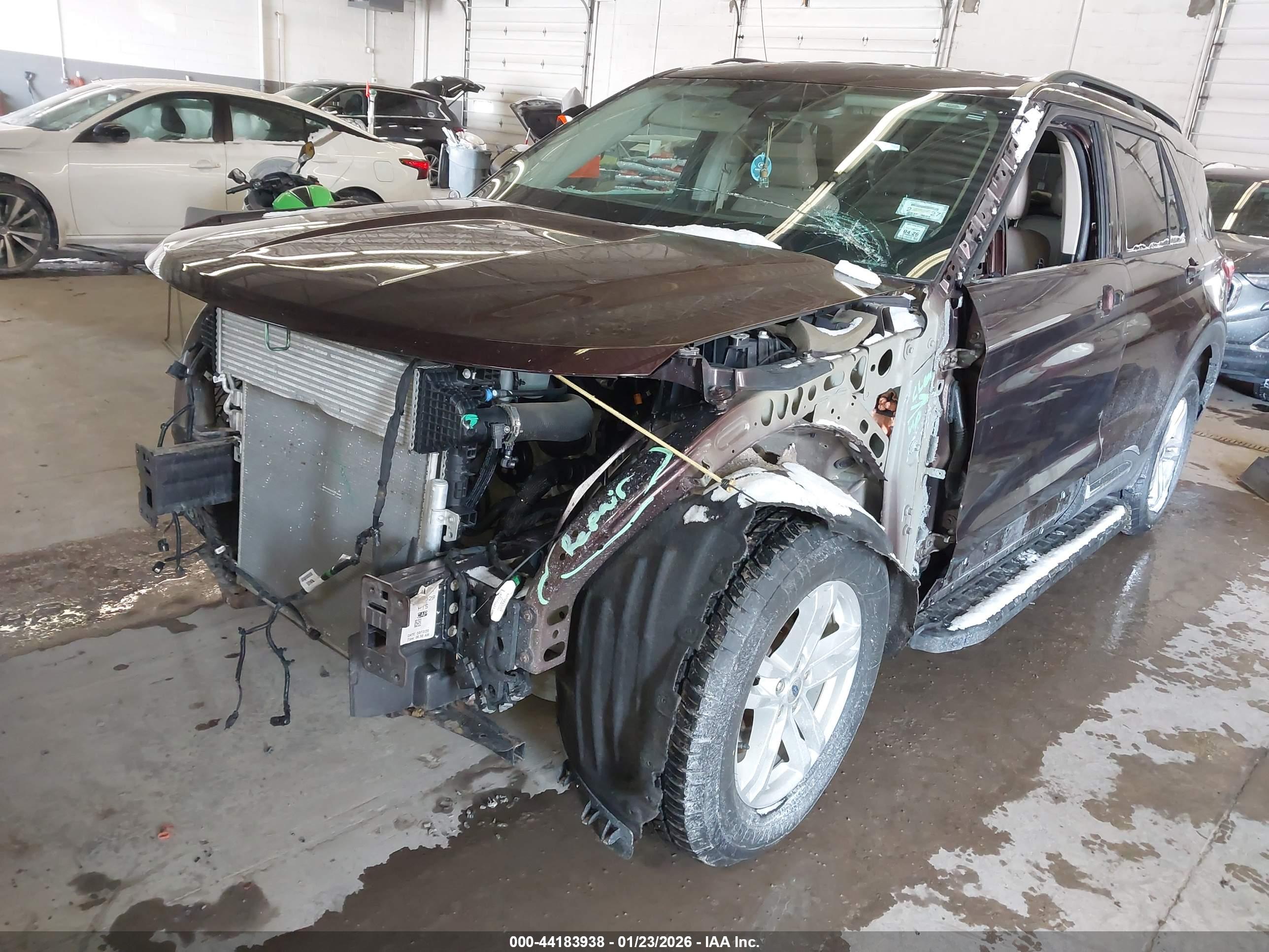 FORD EXPLORER image 2
