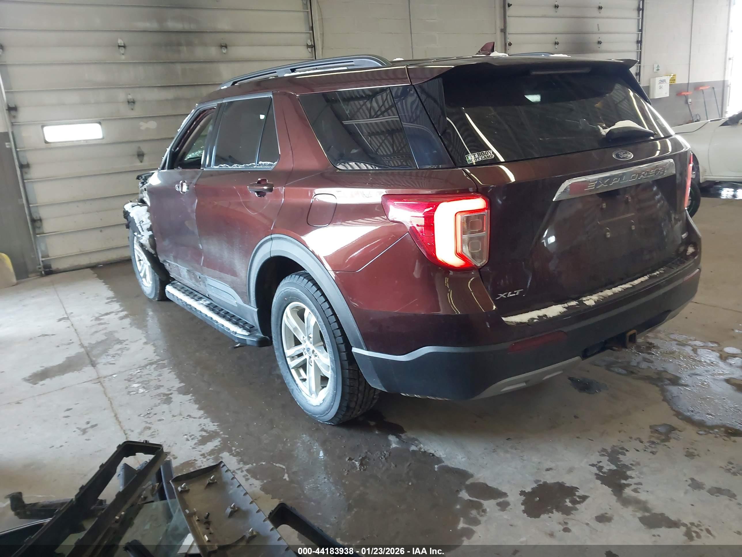 FORD EXPLORER image 3