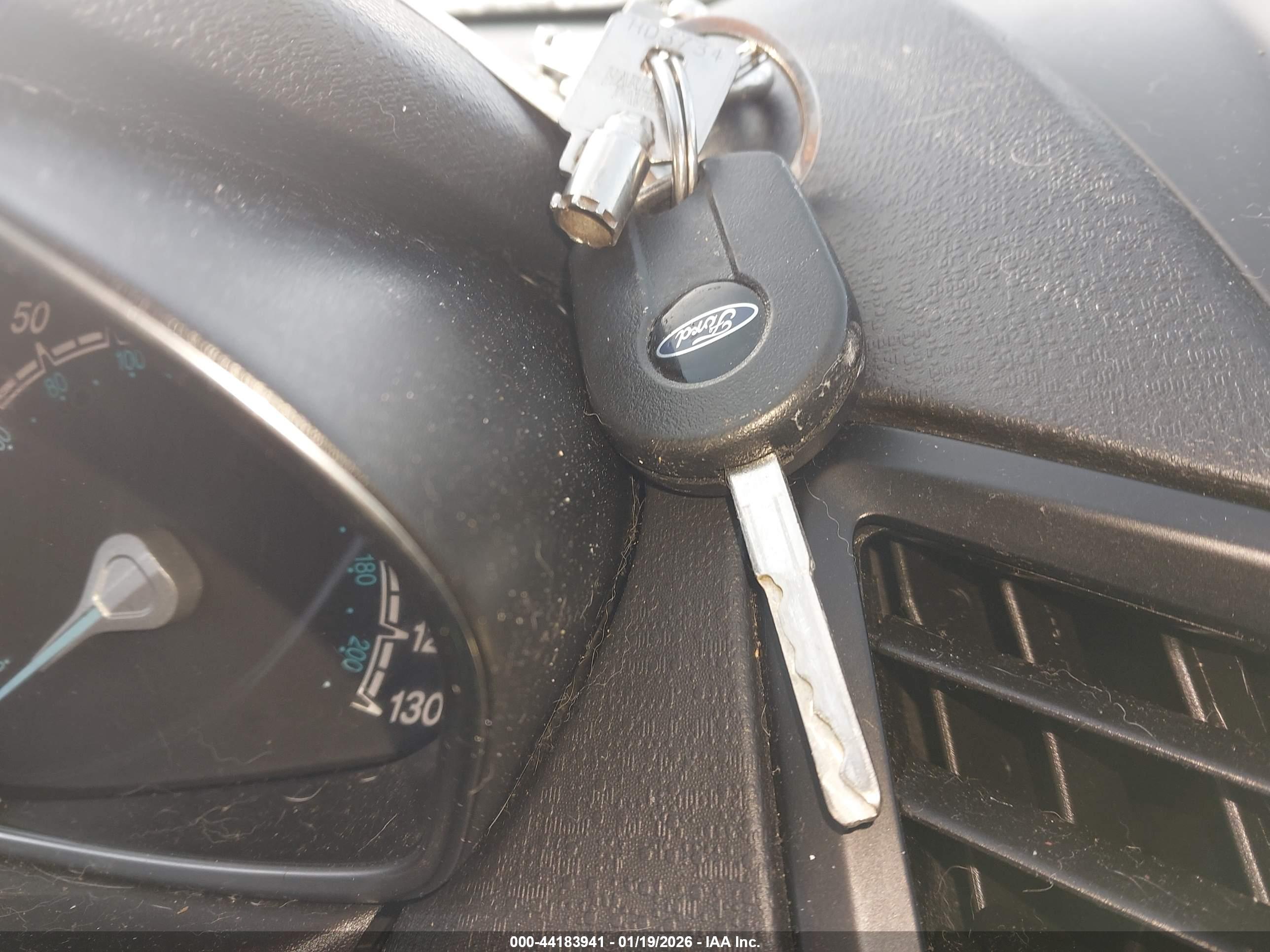 FORD FIESTA image 11