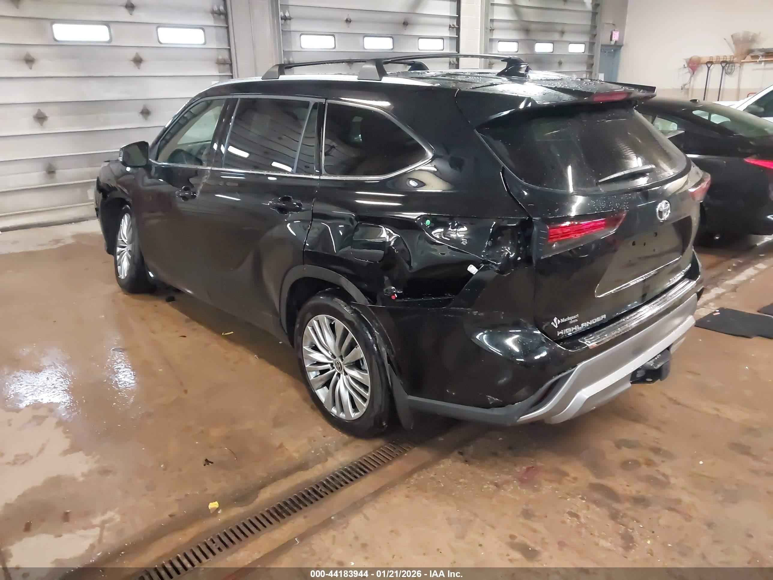 TOYOTA HIGHLANDER image 3