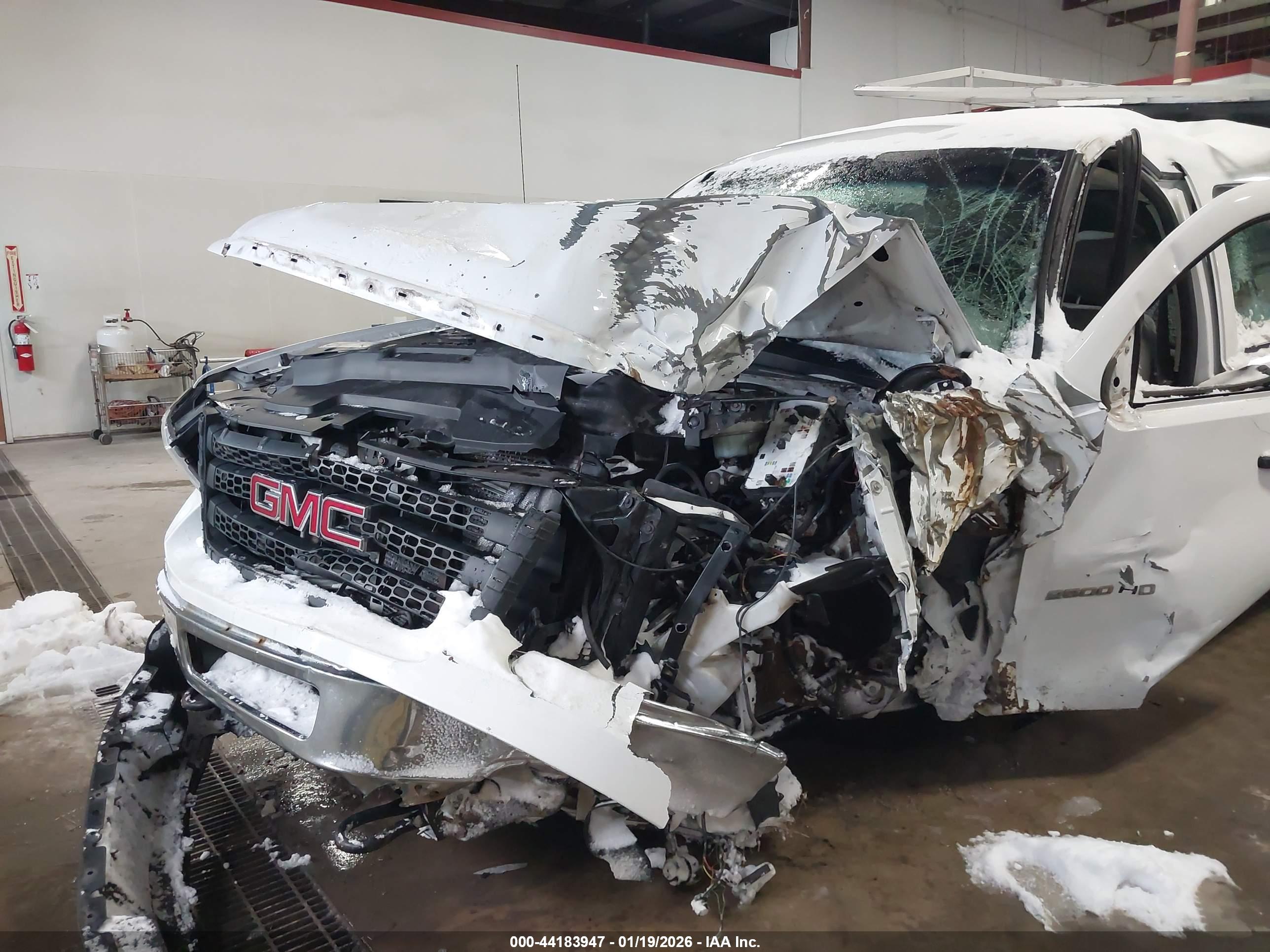 GMC SIERRA image 6