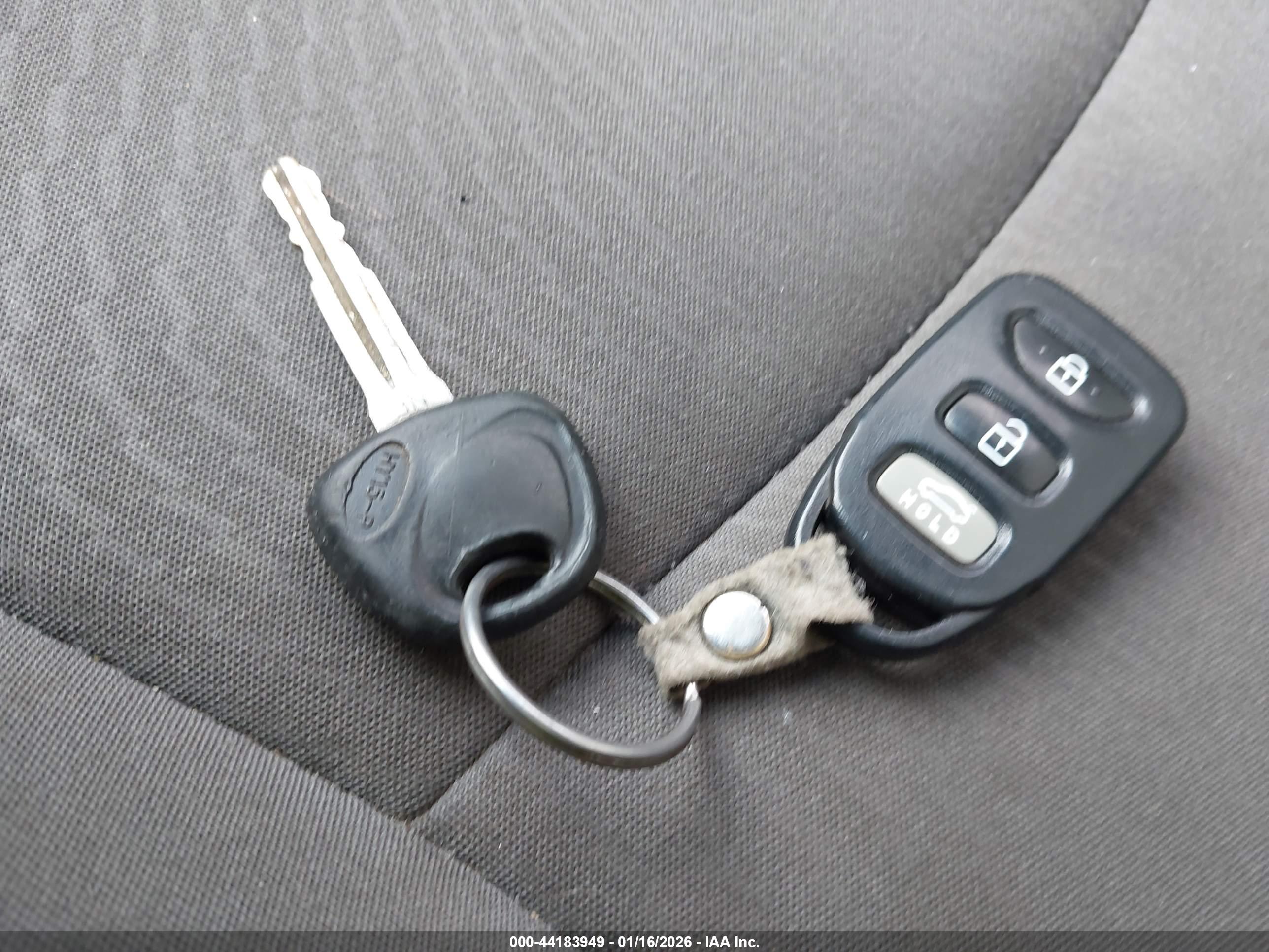 HYUNDAI ELANTRA image 11