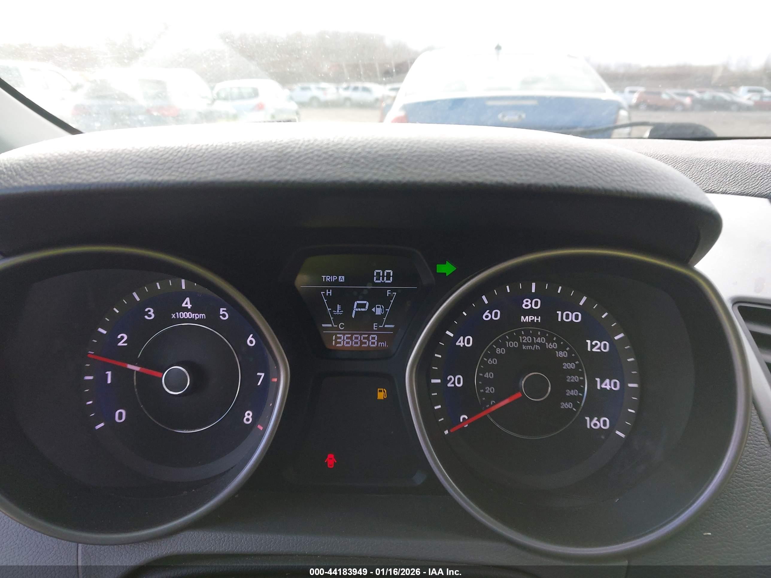HYUNDAI ELANTRA image 7