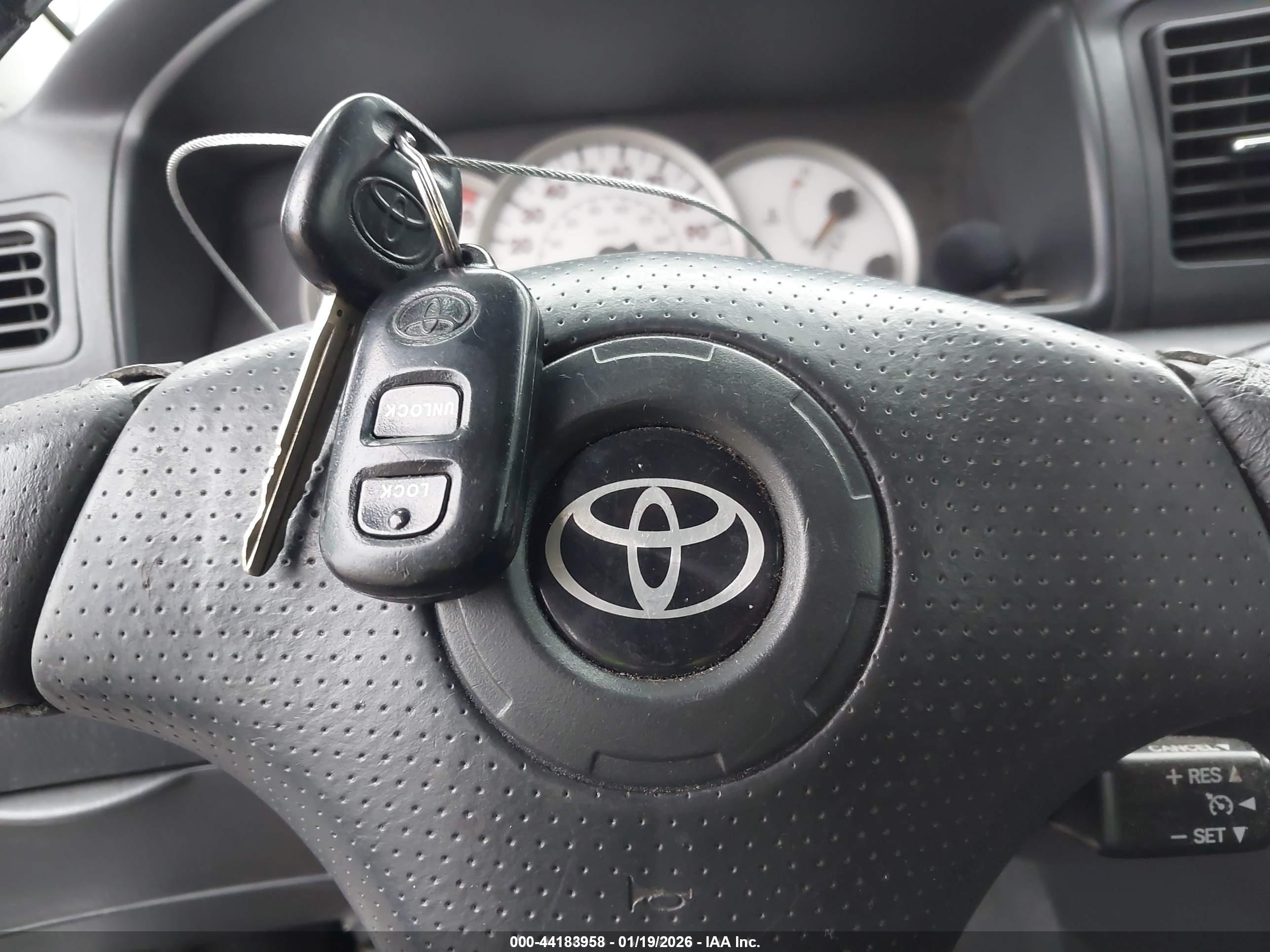 TOYOTA COROLLA image 11