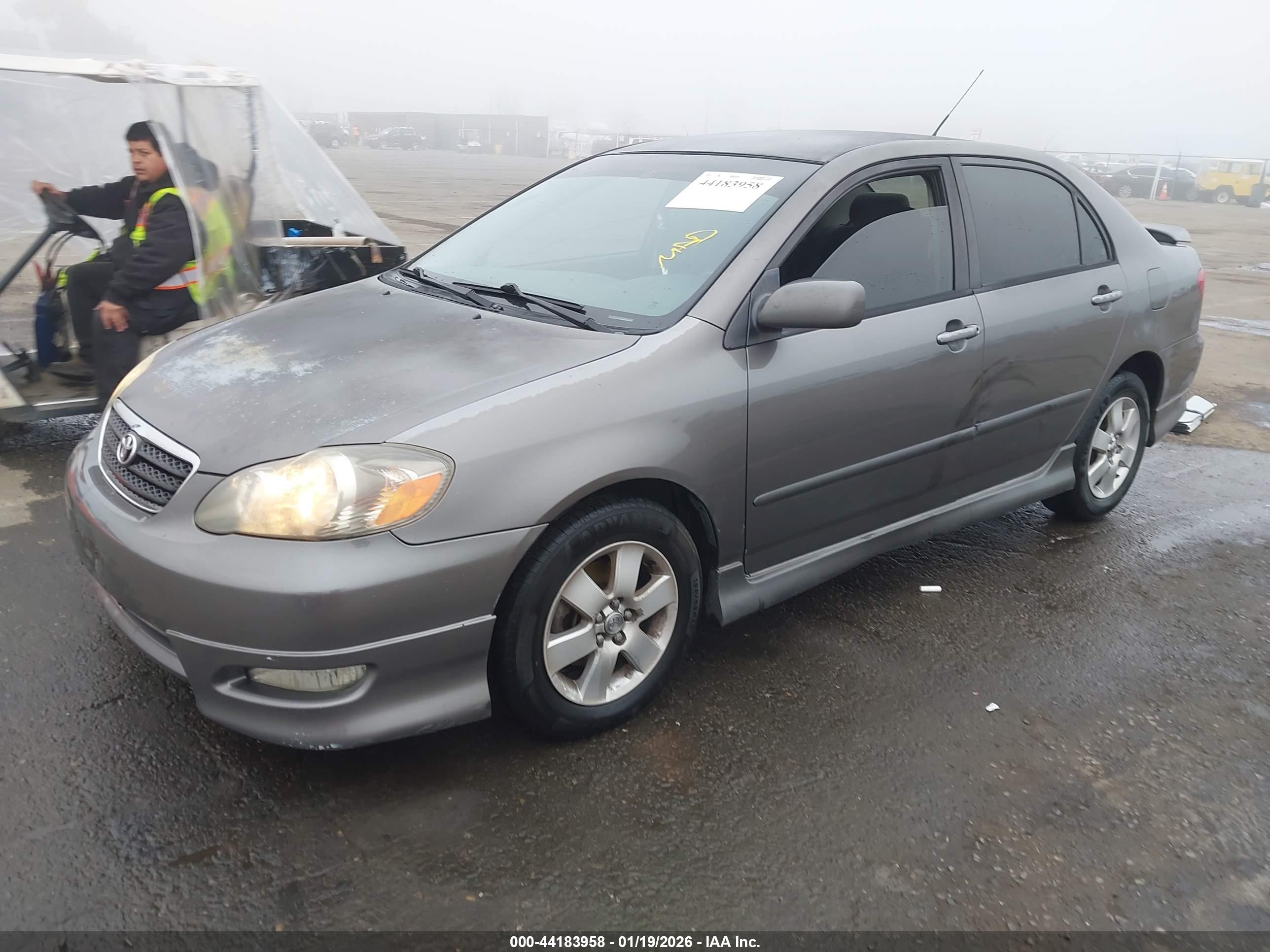 TOYOTA COROLLA image 2